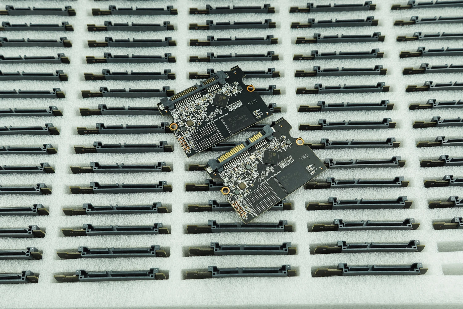 Factory Wholesale SSD 2.5 Inch Sata 3 64GB 128GB 256GB 512GB 1TB 2TB SSD Solid State Hard Disk Hard Drives Supplies