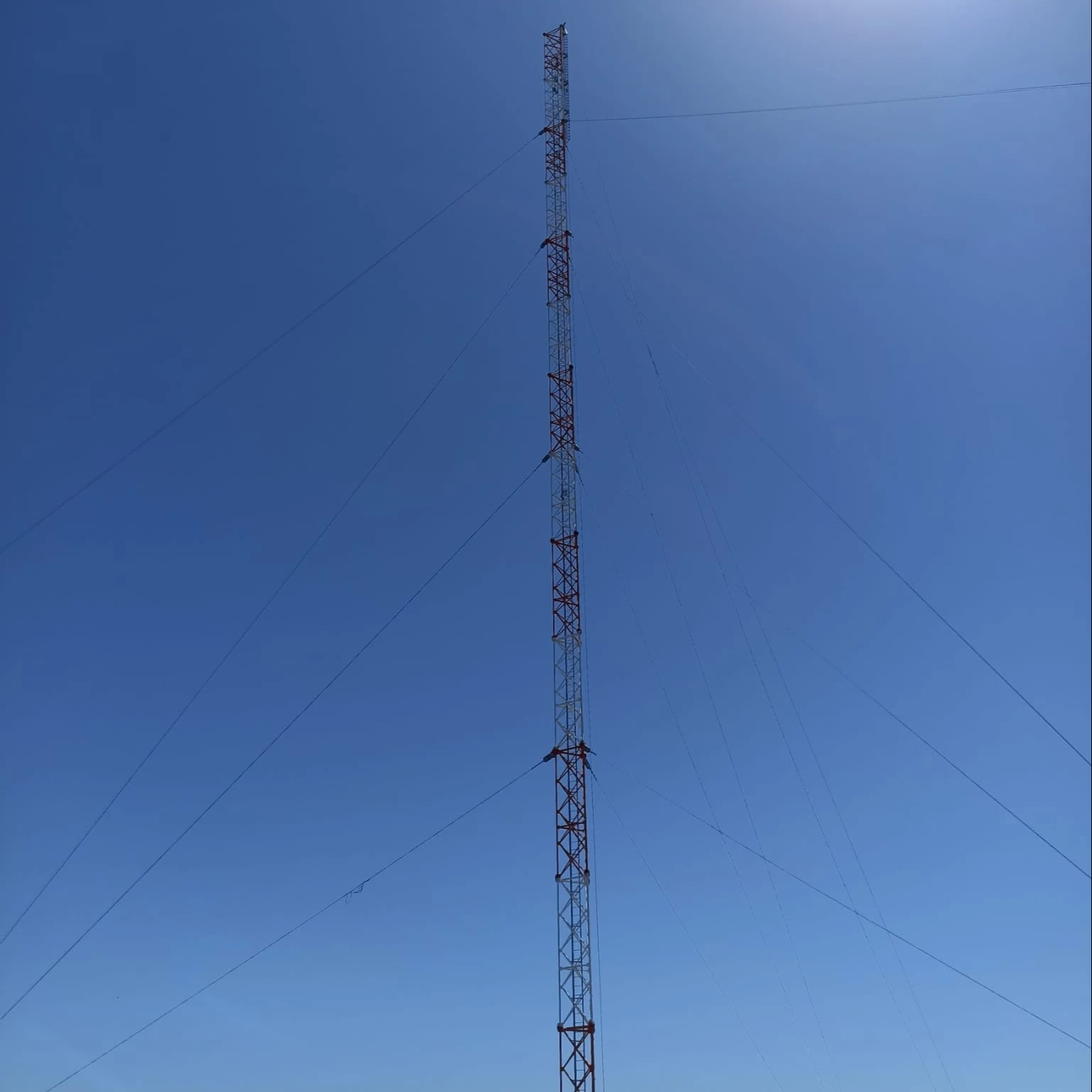 High quality low-cost guyed mast pole tower mobile tower