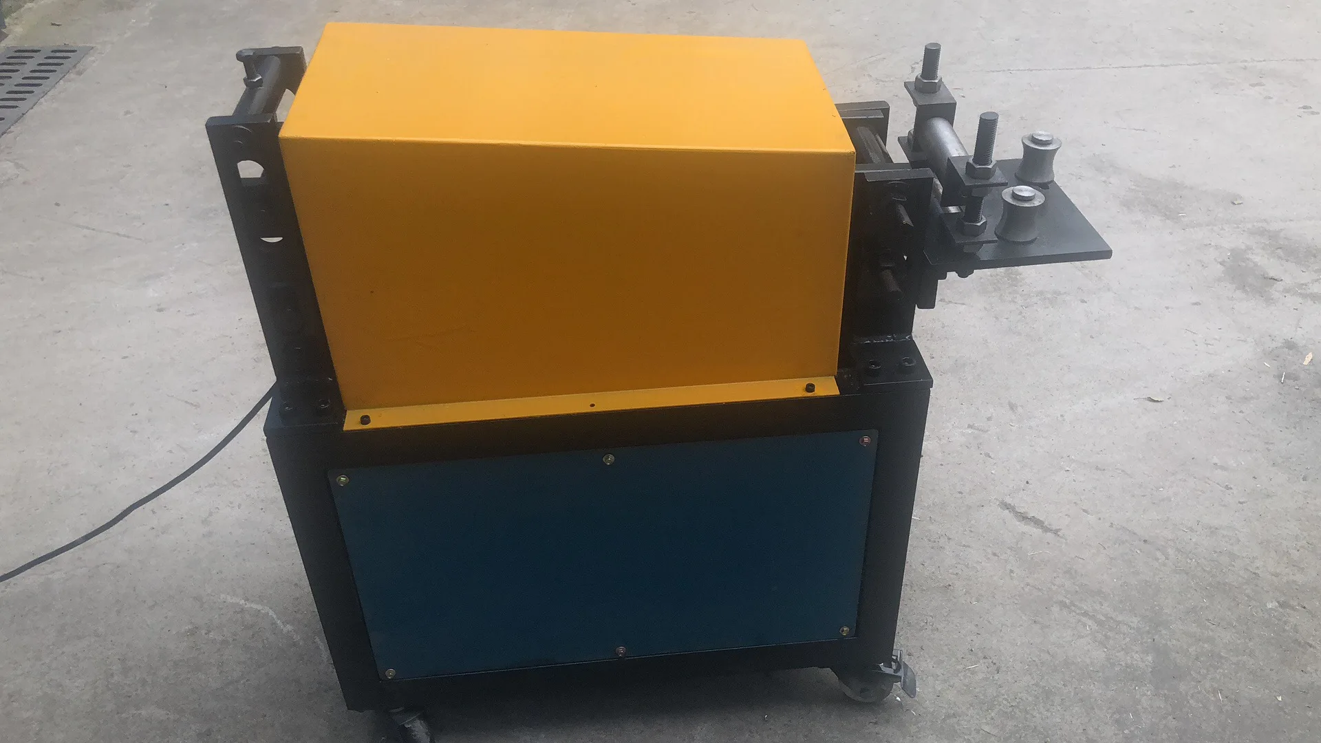 Prestressed Corrugated Pipe Rolling Machine 200 Type Spiral Corrugated Pipe Machine for Bridge Construction