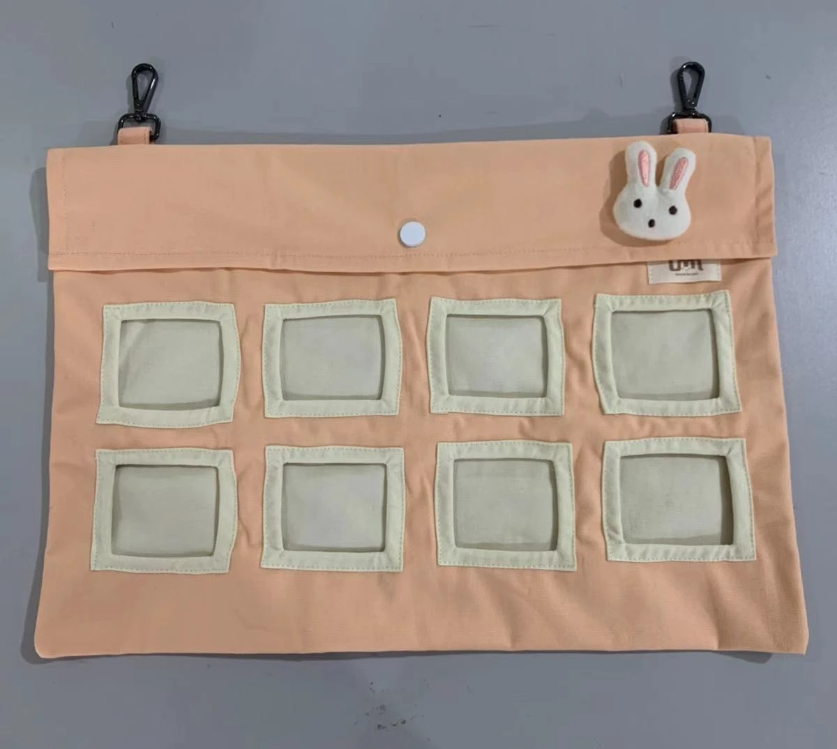 New design super cute safe gnawing resistant small animal hanging hay pet pig feeder storage rabbit feeder Hay Bag