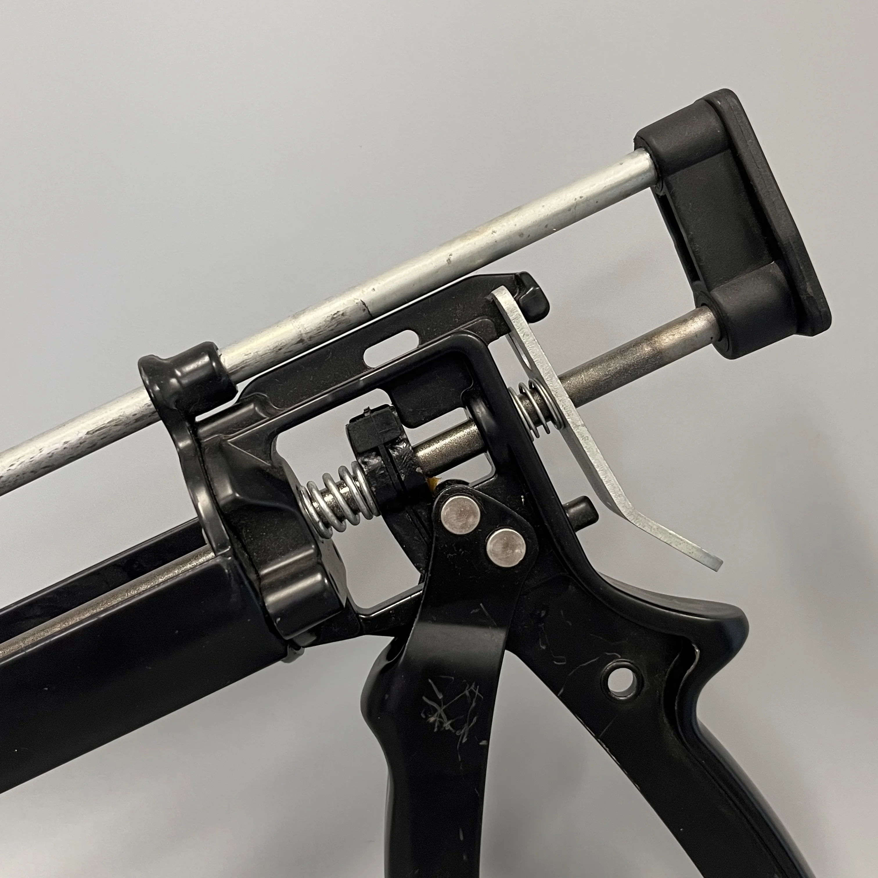 345ml 10:1/360ml 5:1 Dual Cartridge durable Aluminum sealant silicone calk gun