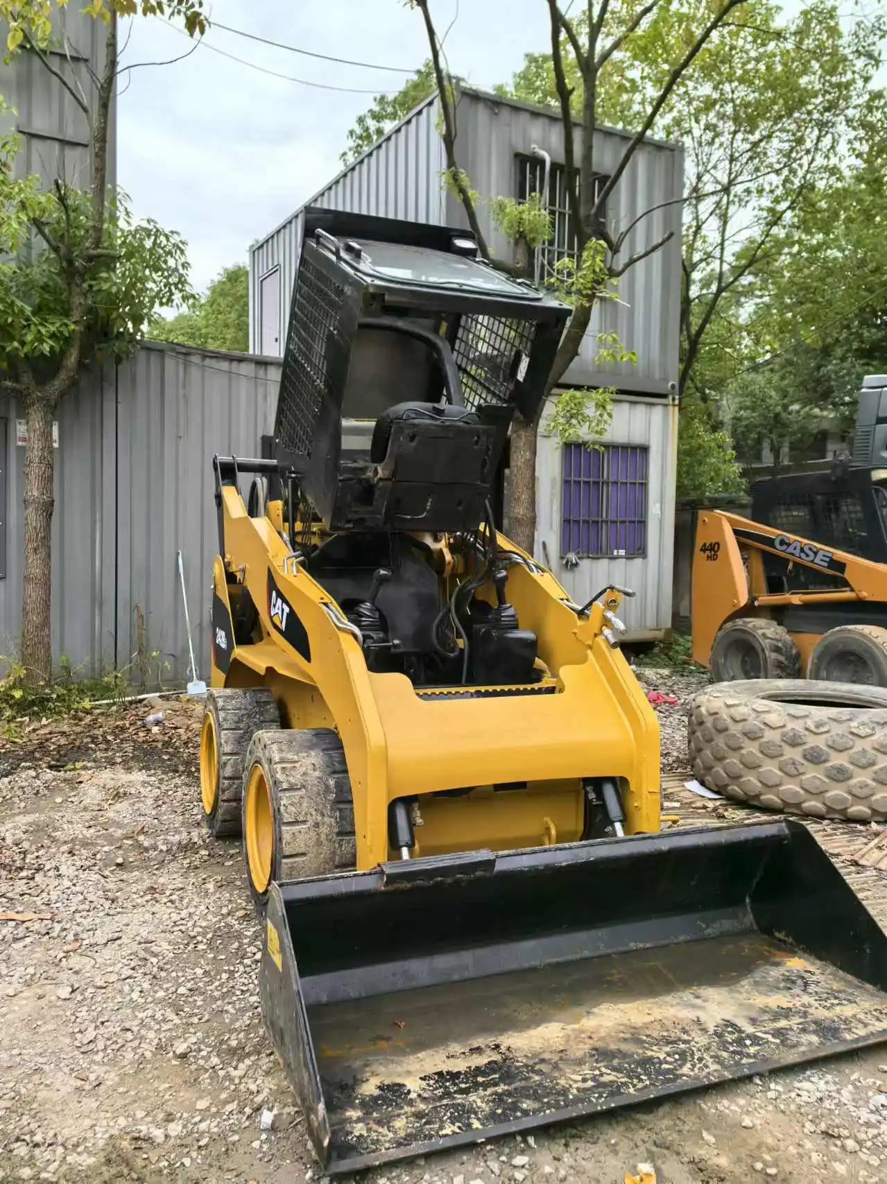 original USA caterpillar 242B3 Mini Wheel Skid Steer Loader Price low