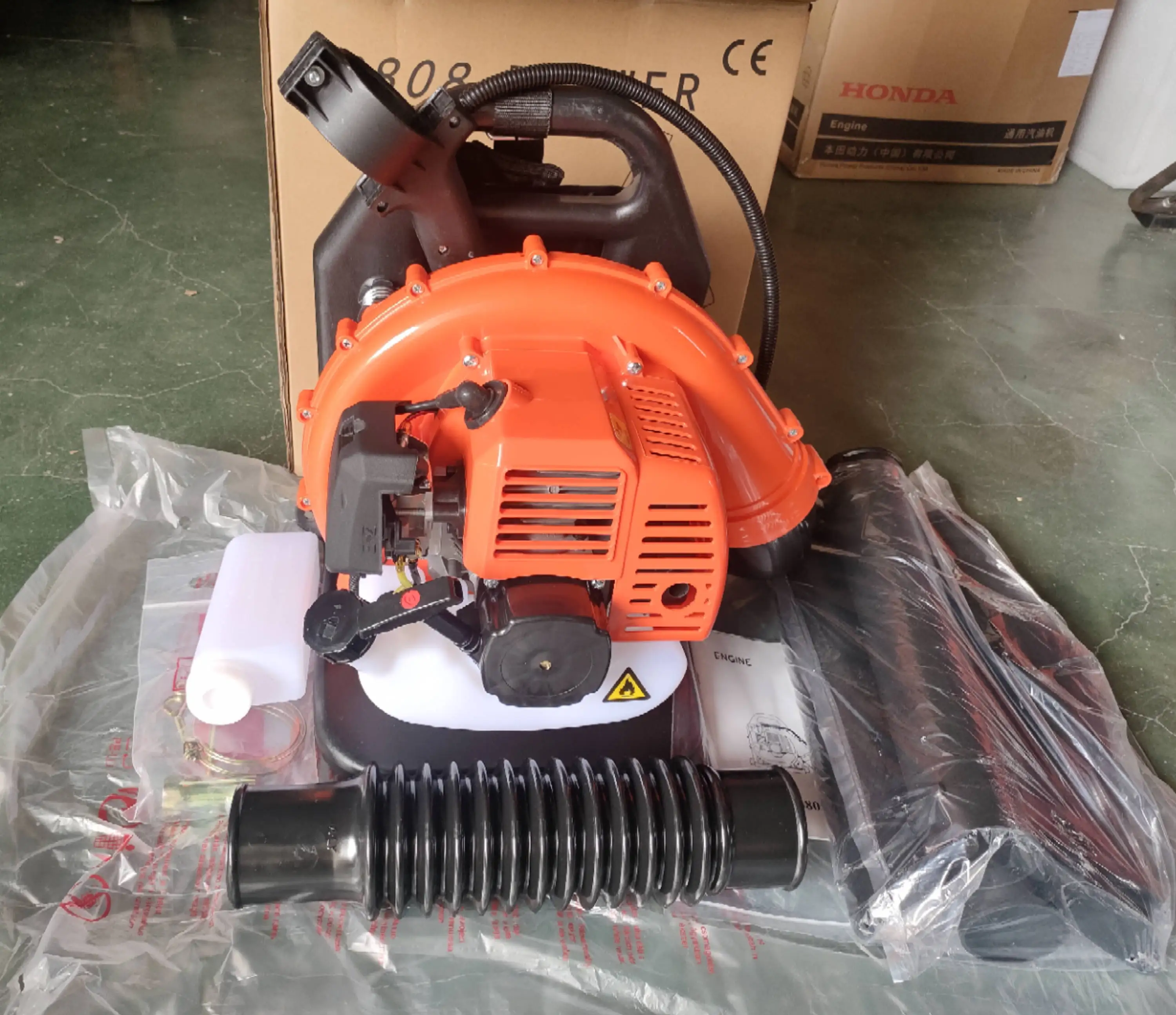Hot sale XINGHU 430/808 petrol  garden blower 2 stroke gas powered backpack snow fire blower 42.7cc  leaf blowers