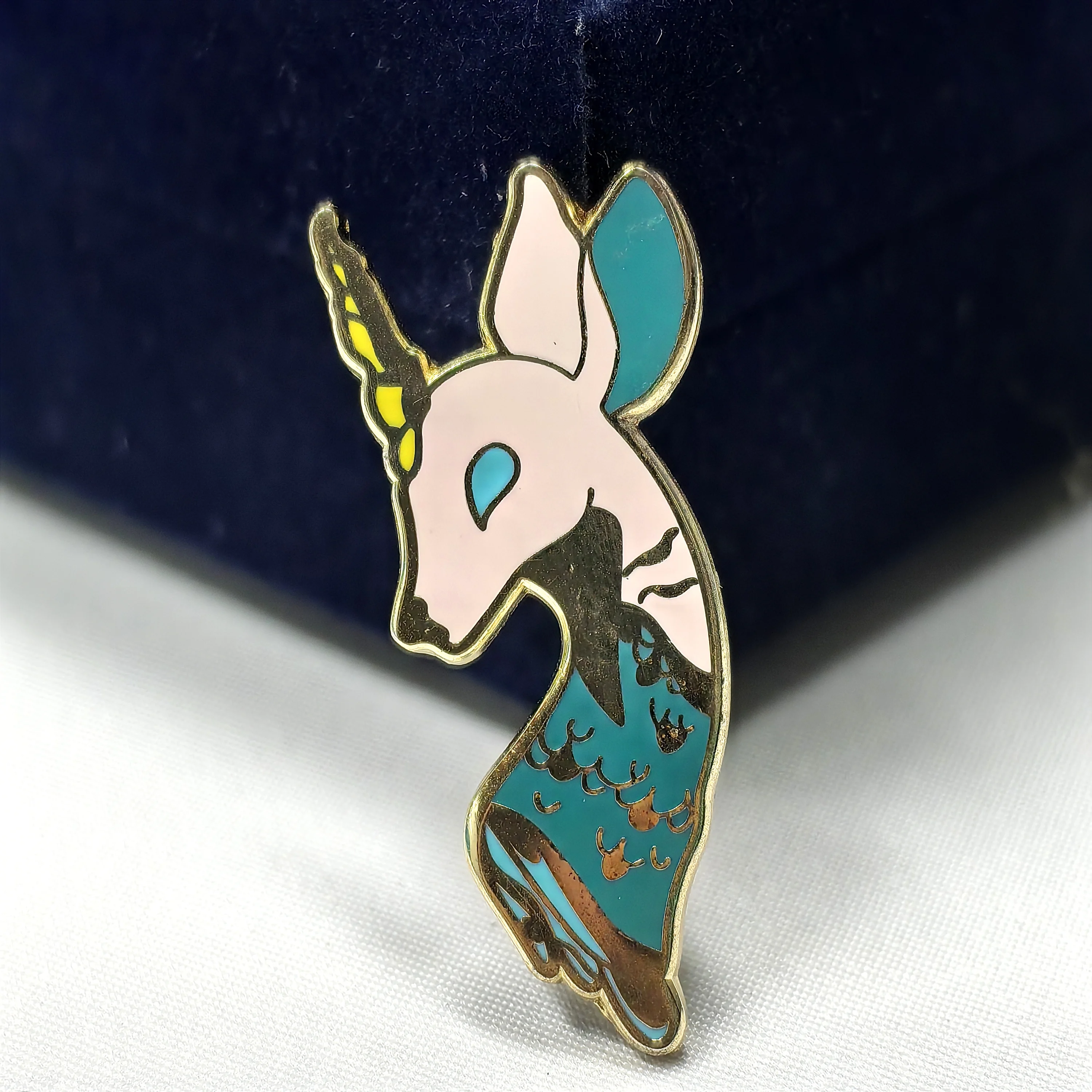 Hard Enamel Pins Minority Design Metal Crafts Badges For Cloth/Hat Decorate Advanced Design Chinese Manufacture Wholesale