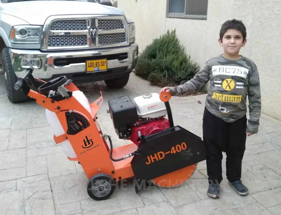 Walk-Behind Concrete Saw 20 in Blade Dia Wet 7 5/8 in Max. Cutting Dp Gasoline