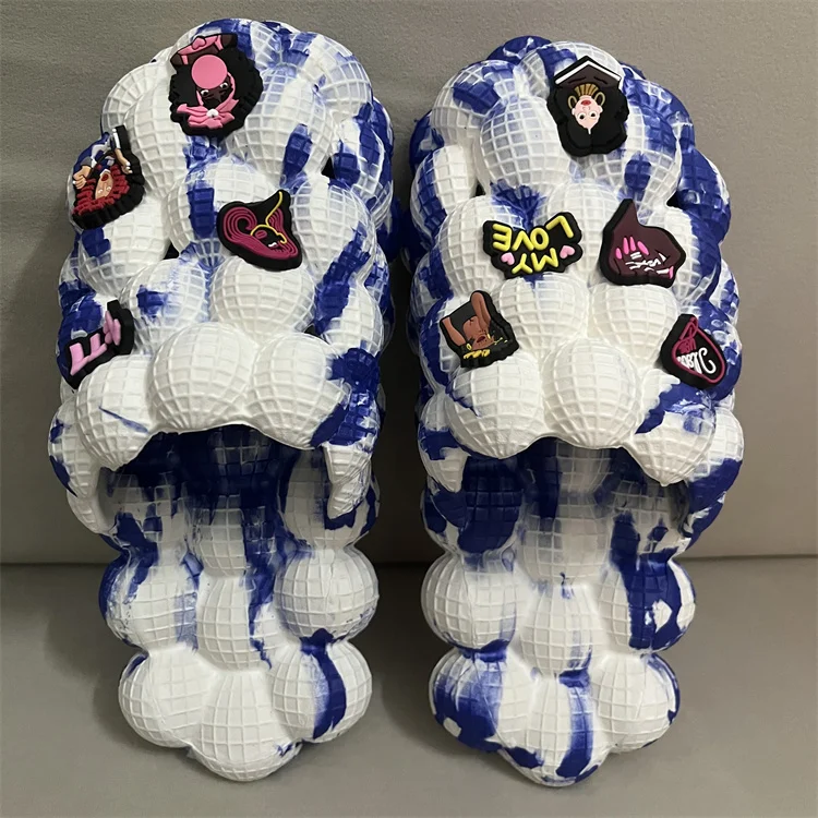 High Quality New Brand Lady Women Flip Flops Men Slides Footwear House Massage Bubble Slippers with Charms