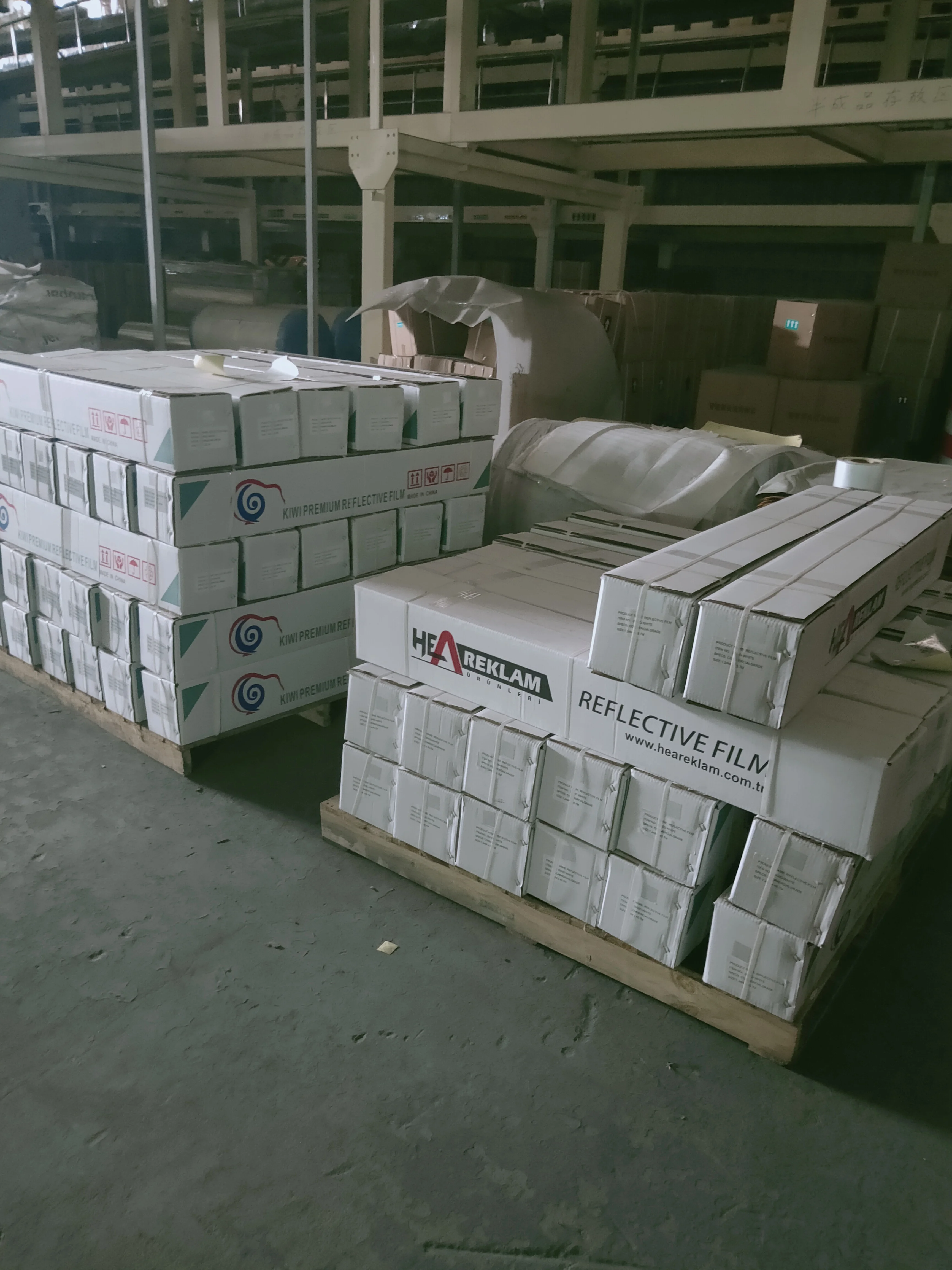 High quality light self adhesive reflective film for advertising