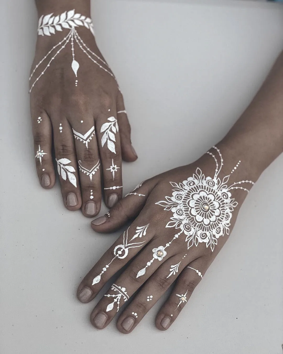 2023 Wholesale The Best Bridal Henna Diy Art Paint Sticker Reusable Temporary Sexy Tattoo Stickers Tattoo Stencils