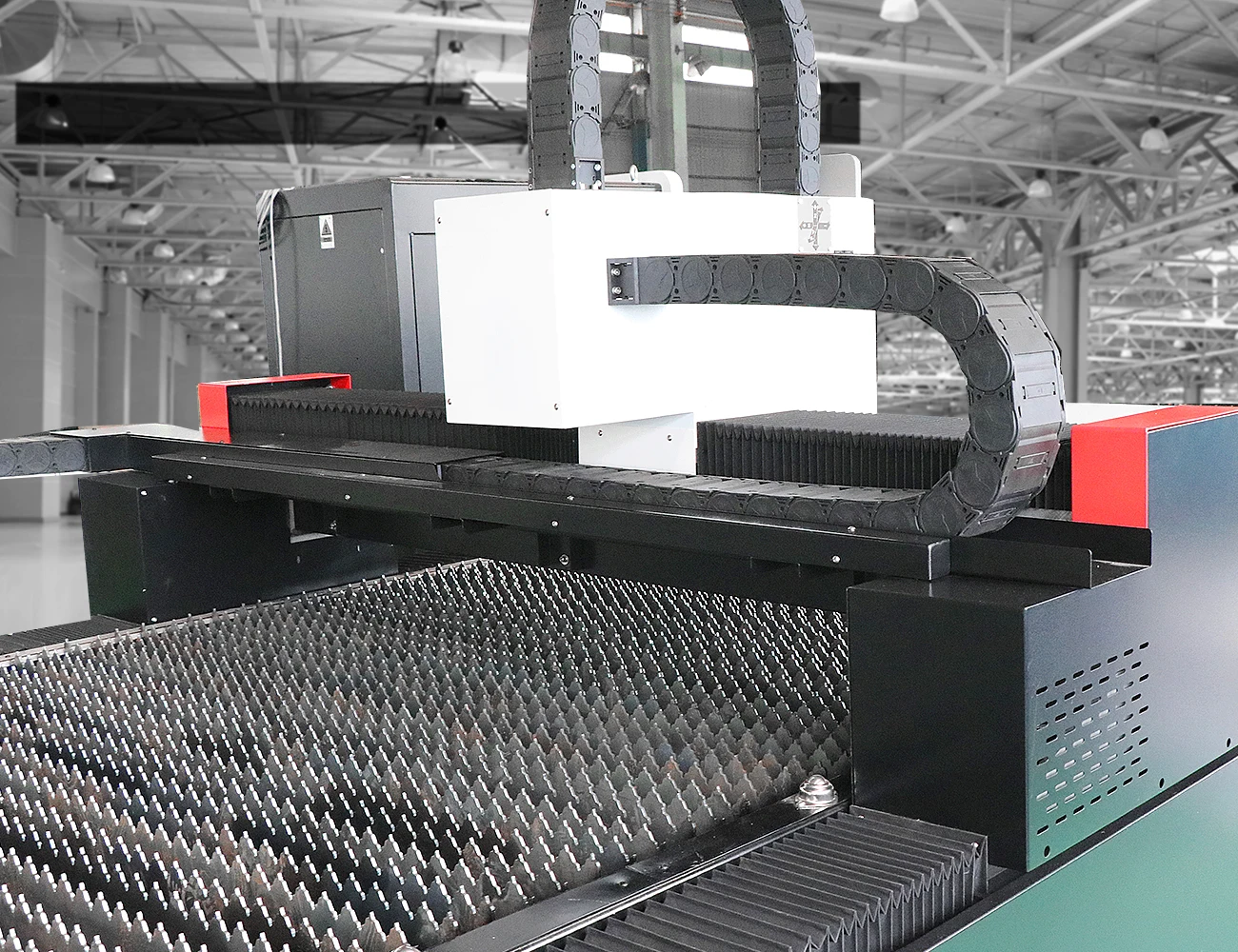 laser cutter Modern 9m Fiber Laser Cutting Machine for Precise Metal Prototype Fabrication