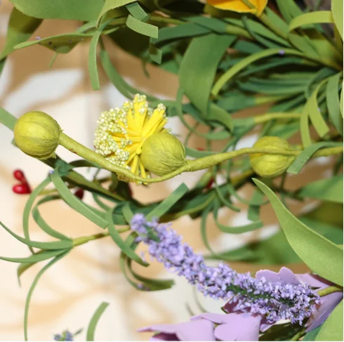 45cm Spring Wreath W/Twig Base