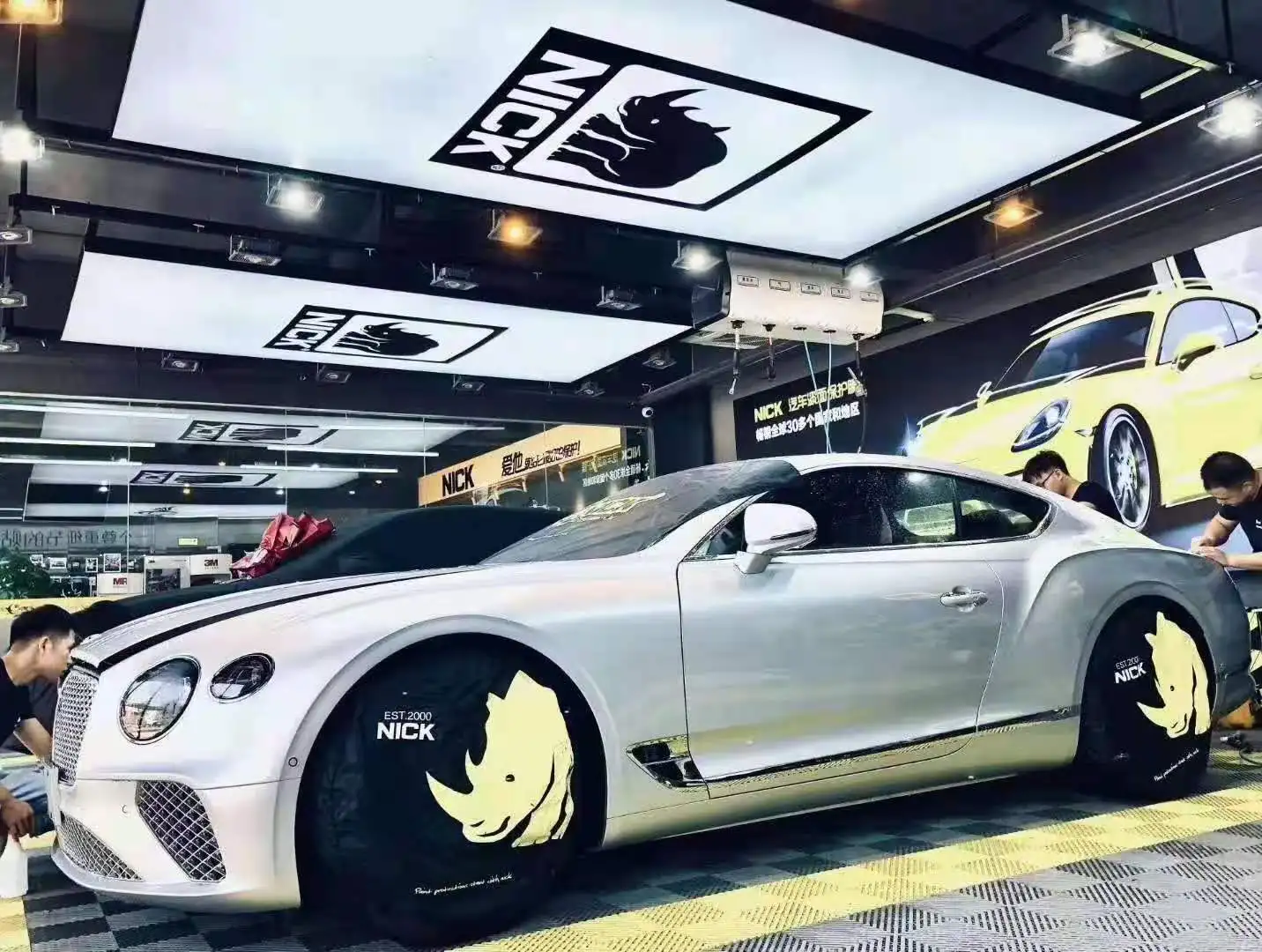 movable best auto car detailing room supplies led tunnel light workshop