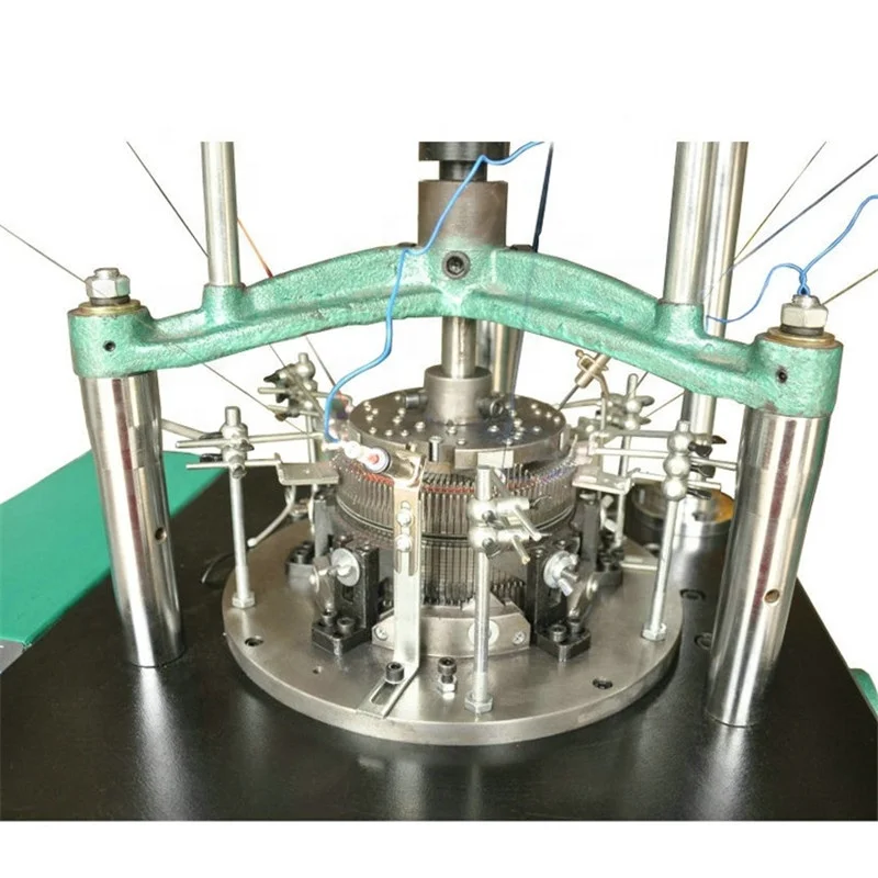 Круглая машина для вязания ребристых манжет и манжет на подоле