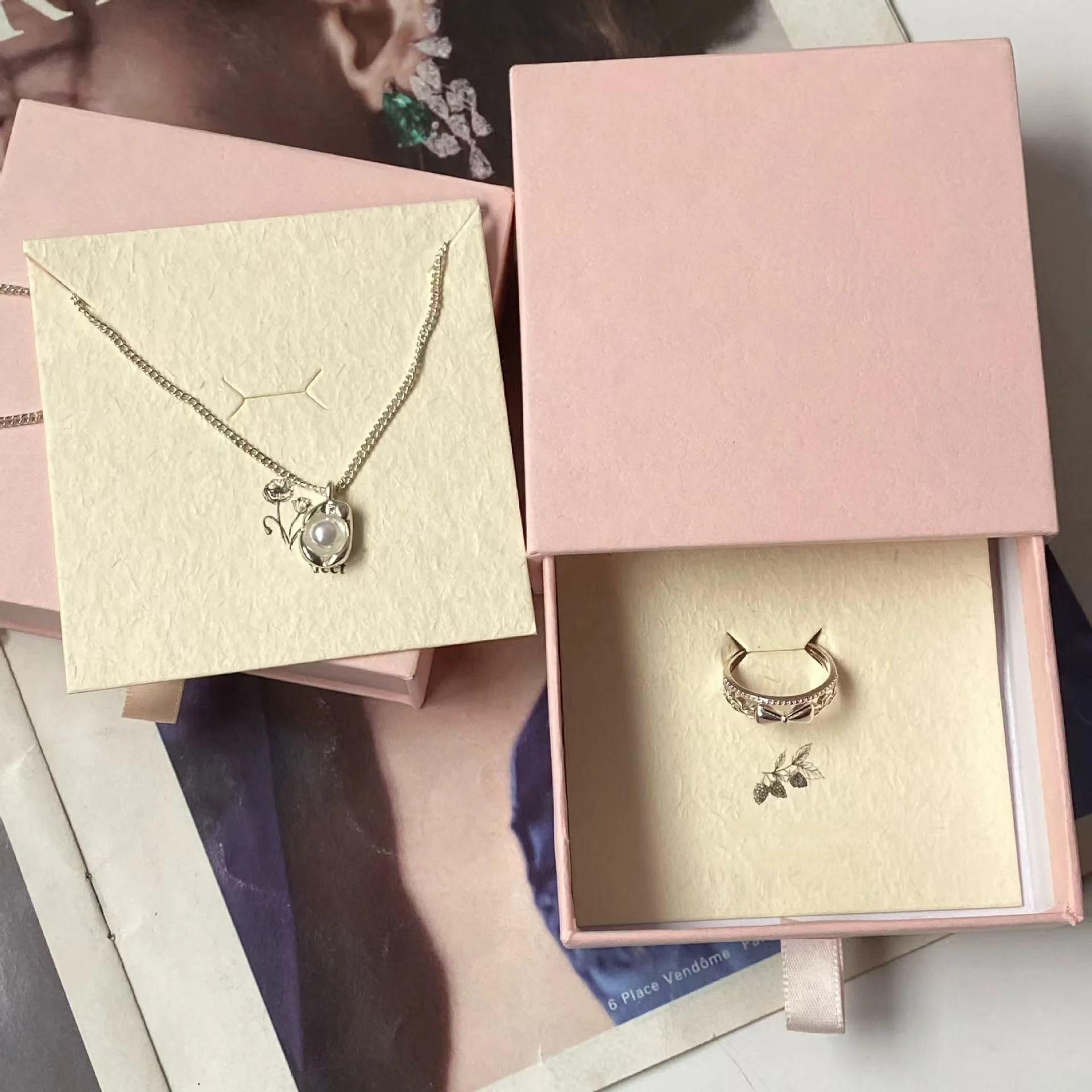 Wholesale Stock Pendant Storage Jewelry Display Paper Card with Custom Embossed Logo Necklace Ring Earring card