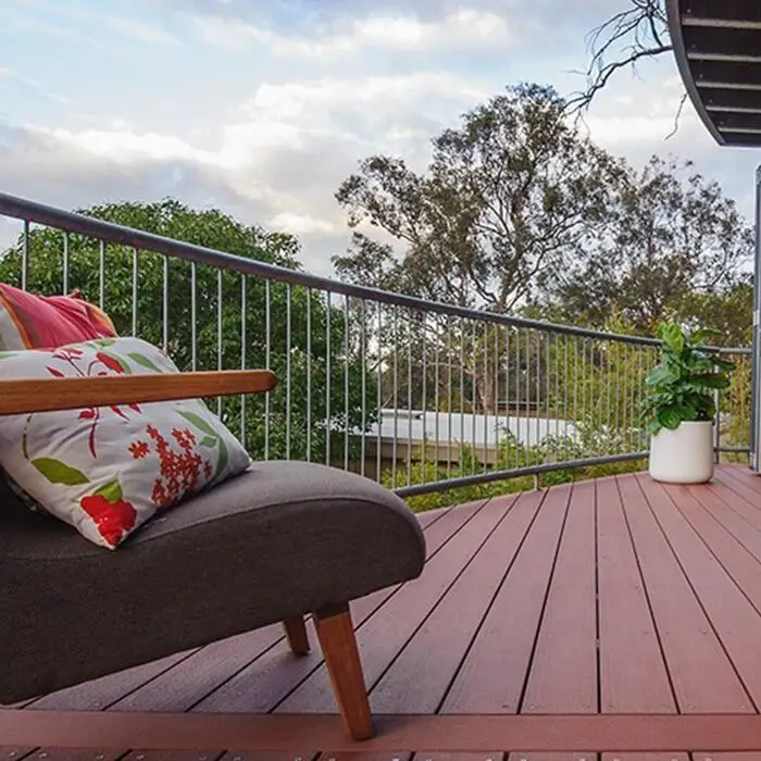 Anti-Slip Waterproof Pool / Balcony / Garden Terrace Waterproof Vinyl Tile Composite WPC Flooring