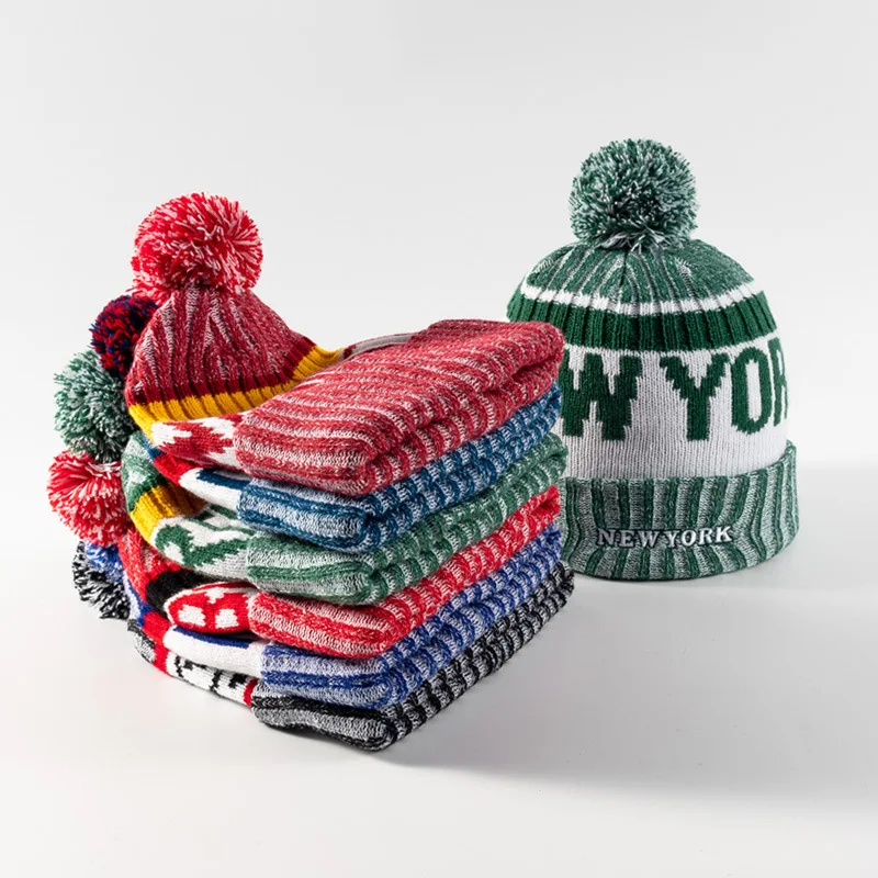 Ladies Real Raccoon Fur Pom Pom Hat Custom Wholesale Slouch Beanie Hat Women Winter Knitted Beanie Hat