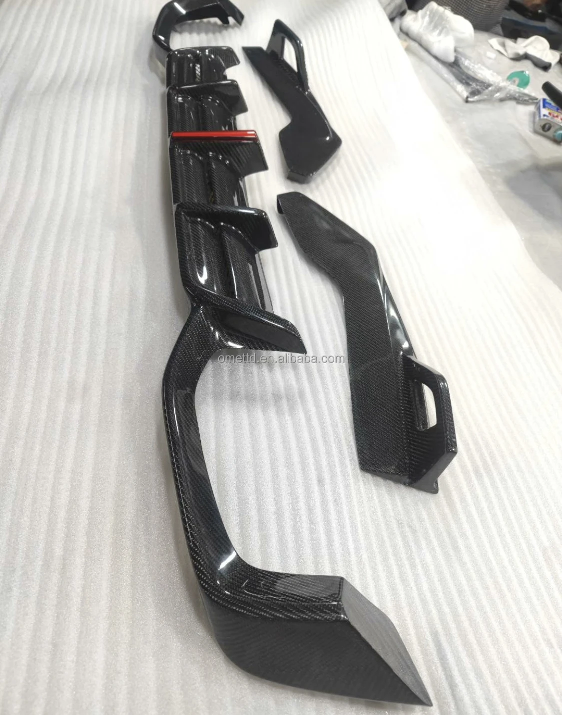 Factory Sales G01 G02 Carbon Fiber Rear Diffuser With Light For BMW X3M F97 X4M F98 Rear Bumper Lip Body kit 2019-2023