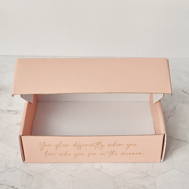 China Manufacturer Made Paper Packing Mailer Boxes Shipping Corrugated Package Box for Shipping Clothes