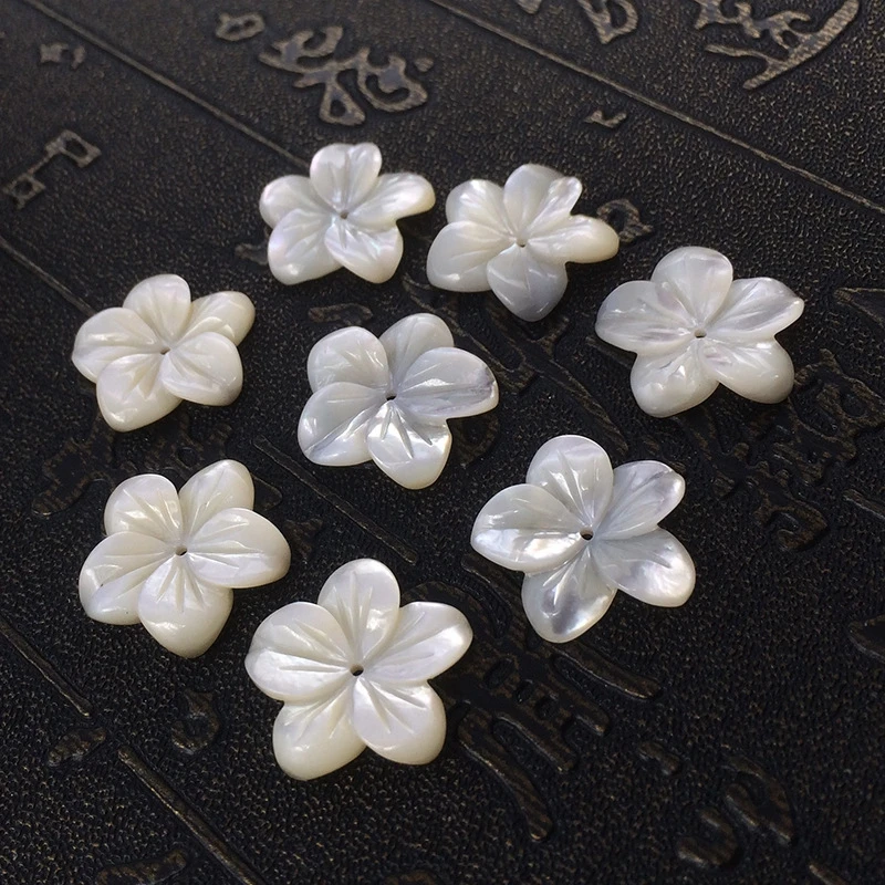 Vintage Charm Floral Jewelry Carved White Mother of Pearl Shell Sakura Flower Charm Customize Pendant