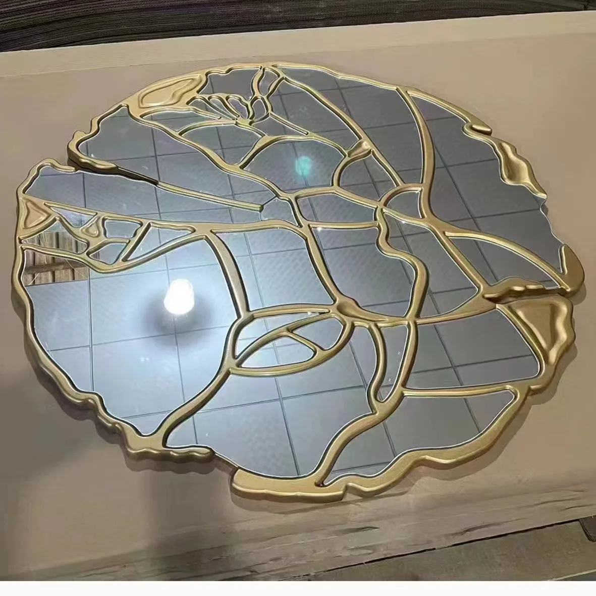 Golden Luxury Home Decor Mirror for living room Modern Wooden Frame Mirror Metal Feeling Design furniture