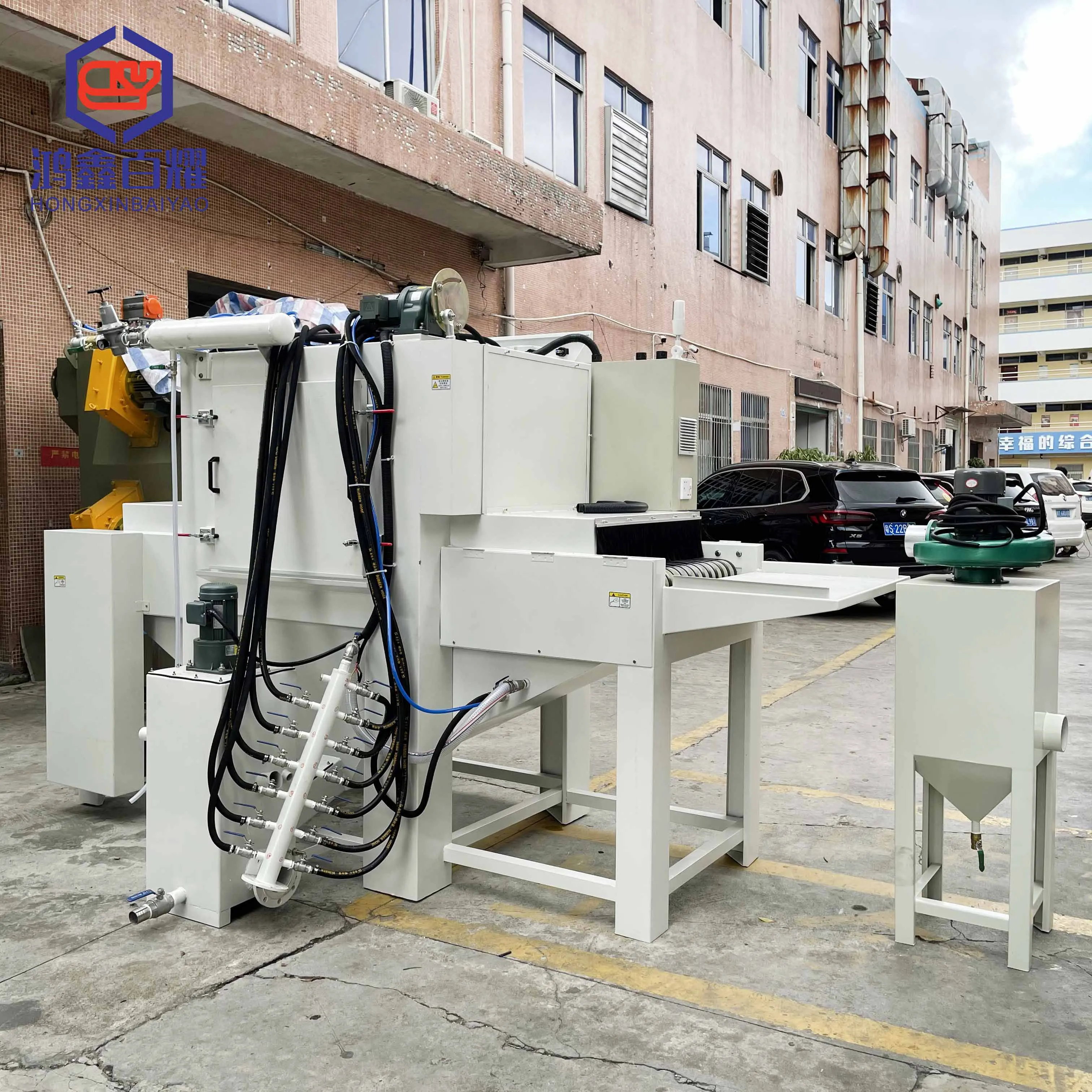 Sand Blasting Machine Dustless Sandblasting Cabinet Vapor Sand Blasting Machine Wet Sand Blaster Product