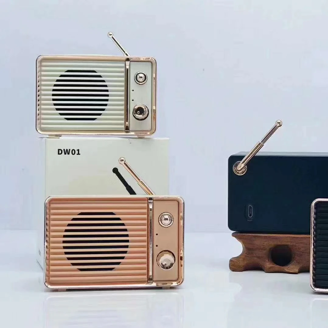 DW01 Factory low price vintage mini portable wireless speaker lovely  small retro TV design outdoor  speakers