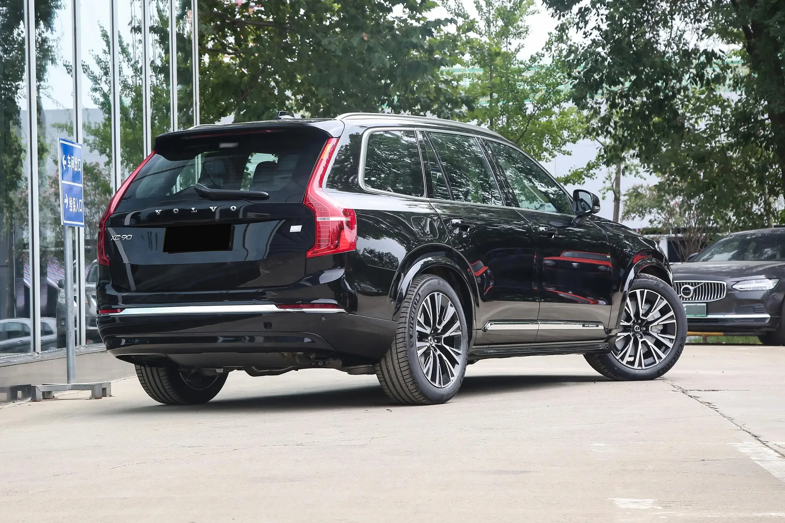 Volvo Xc90 Новый 7-местный большой Электрический бензиновый автомобиль 2024 Awd 4X4 внедорожник с гибридной системой света 48 В