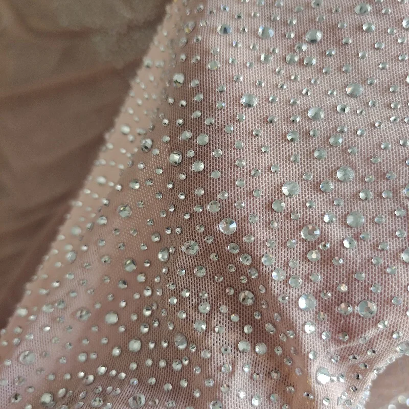 Popular Basic Style White Crystal Nude Elastic Mesh Fabric with Different Sizes of Rhinestones