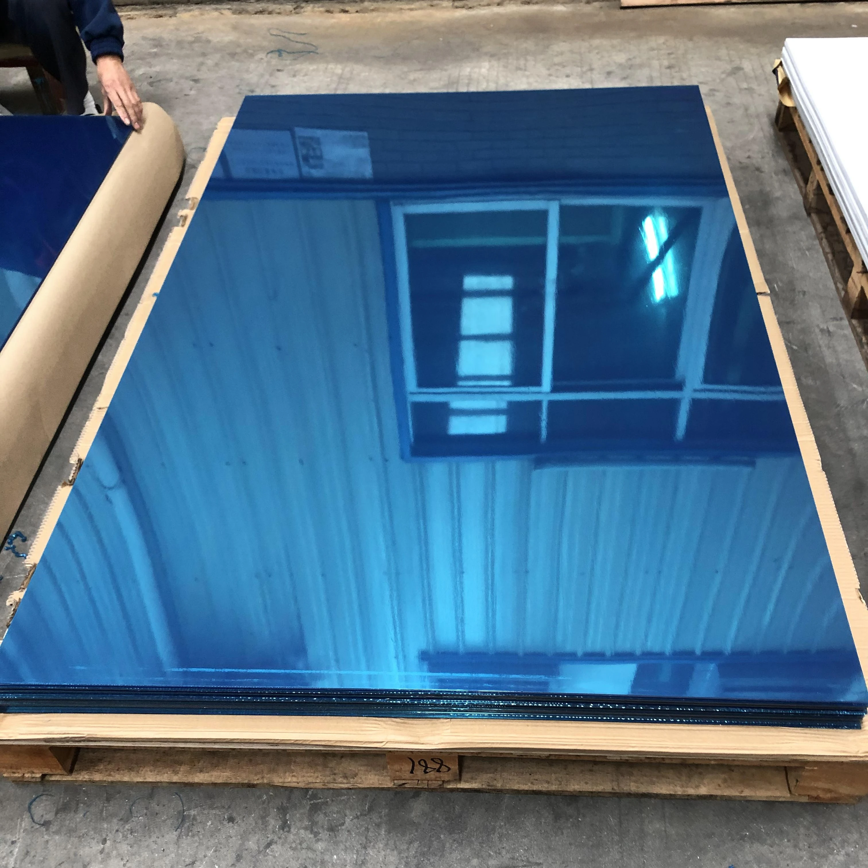 1220x2440mm 4x8ft Custom Different Thickness Rose Gold Acrylic Sheet Mirror Sheet With PE Protective Film