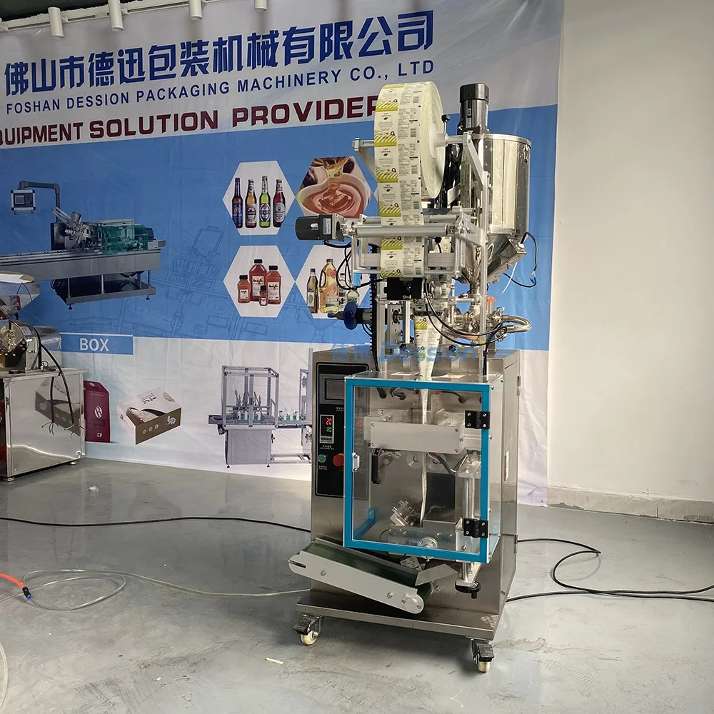 Liquid packaging and sealing machine automatic