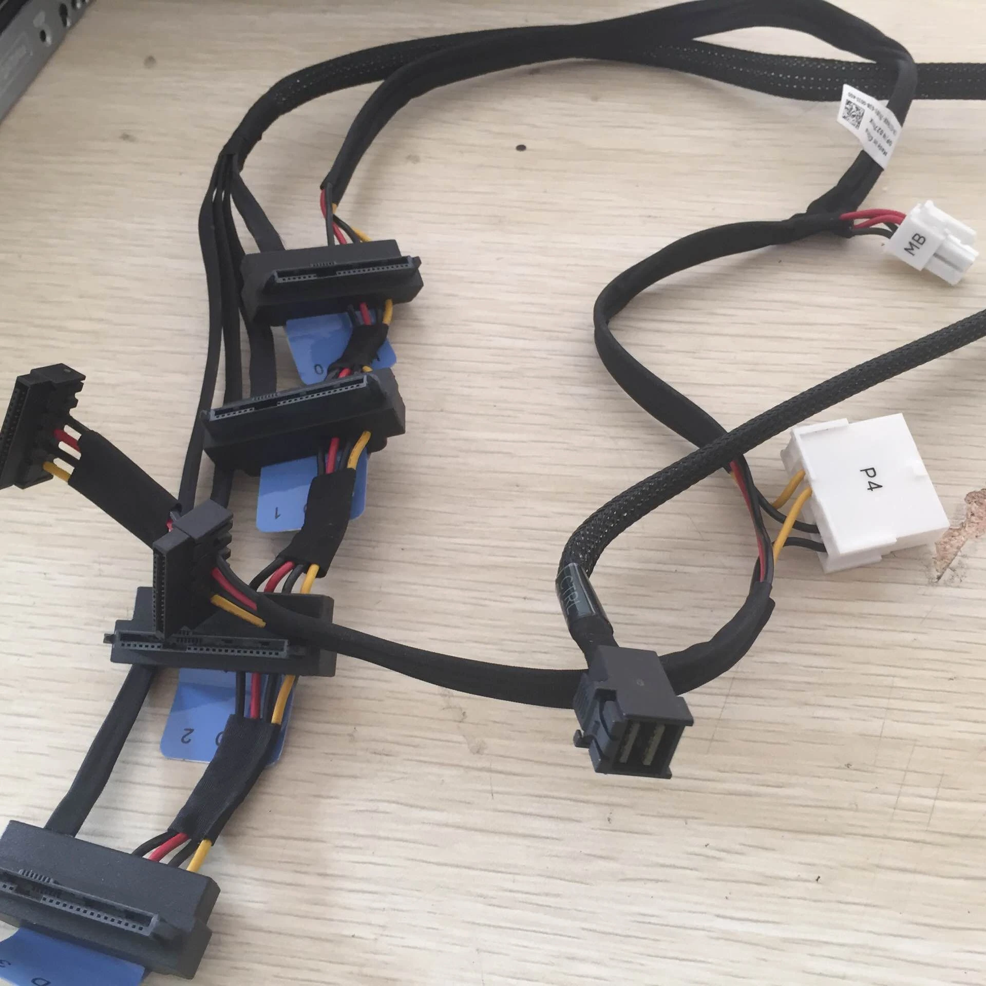 Dell Dell T430 T330SAS cable chiller without RAID full line card interface Original motherboard direct connection(27H4X)