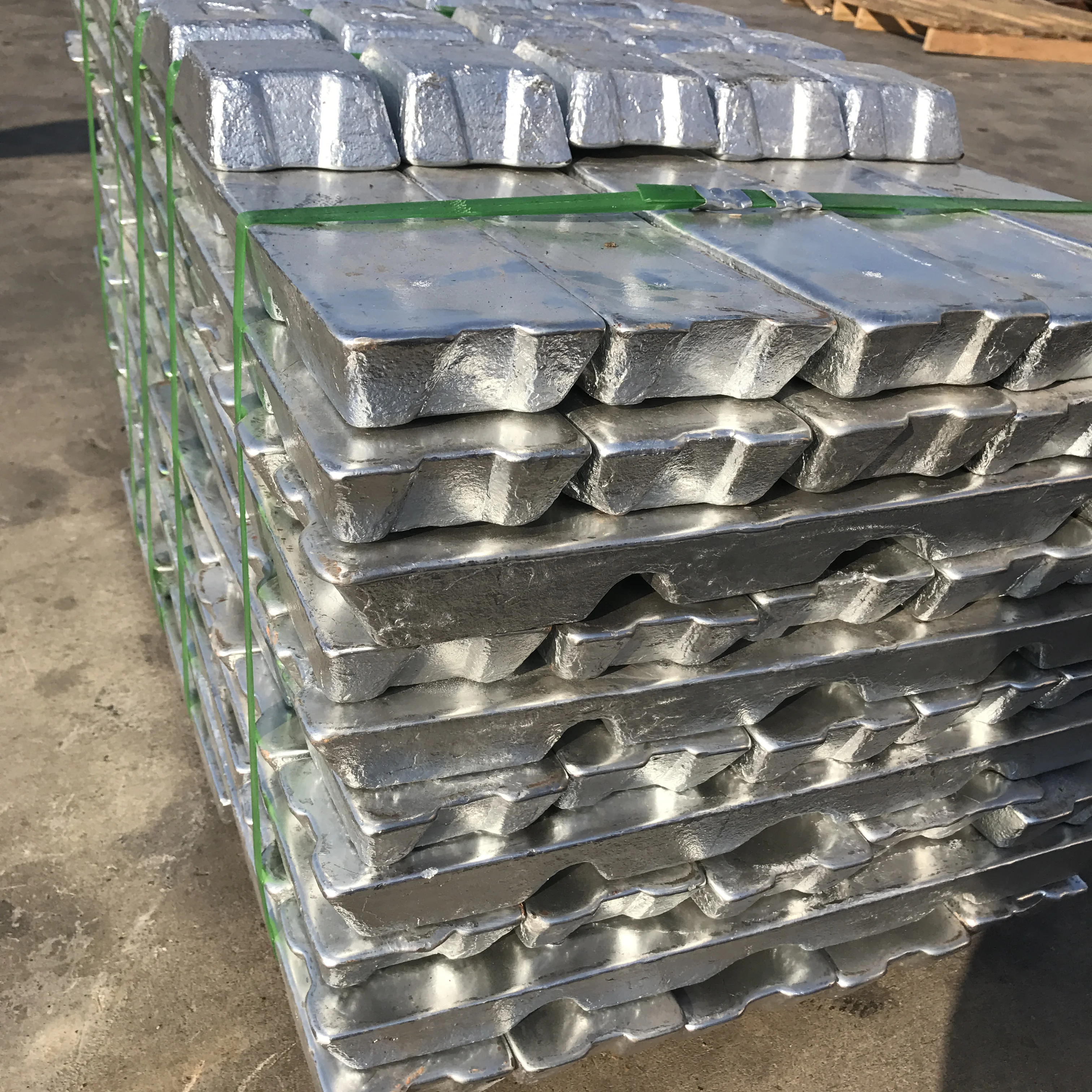 Grade2 Titanium Ingot Wooden Case Pure Titanium Metal Ingot Chemical Industry Medical Non-ferrous Metal Source