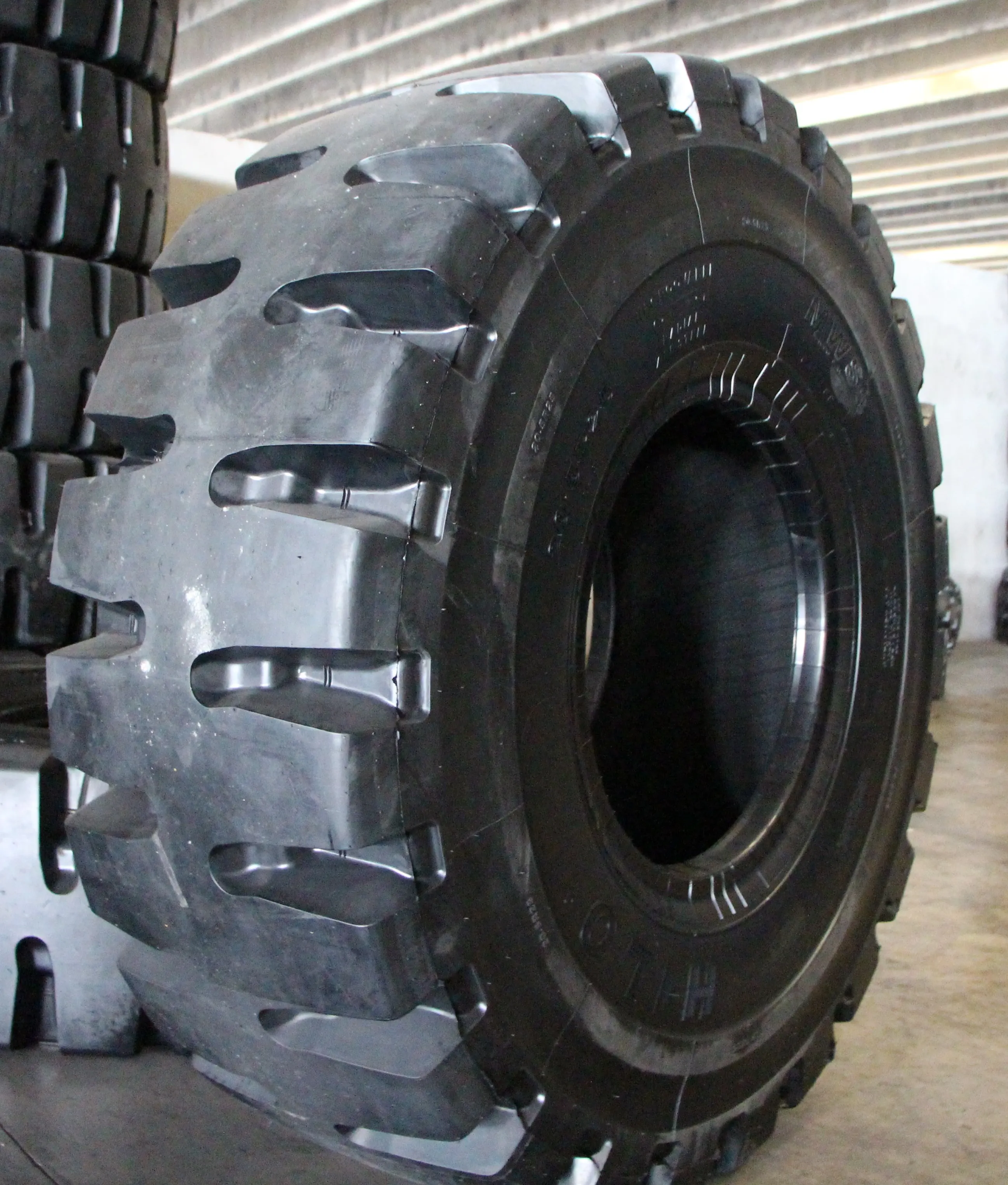 DYNAMAXX MS501 26.5R25 Tire