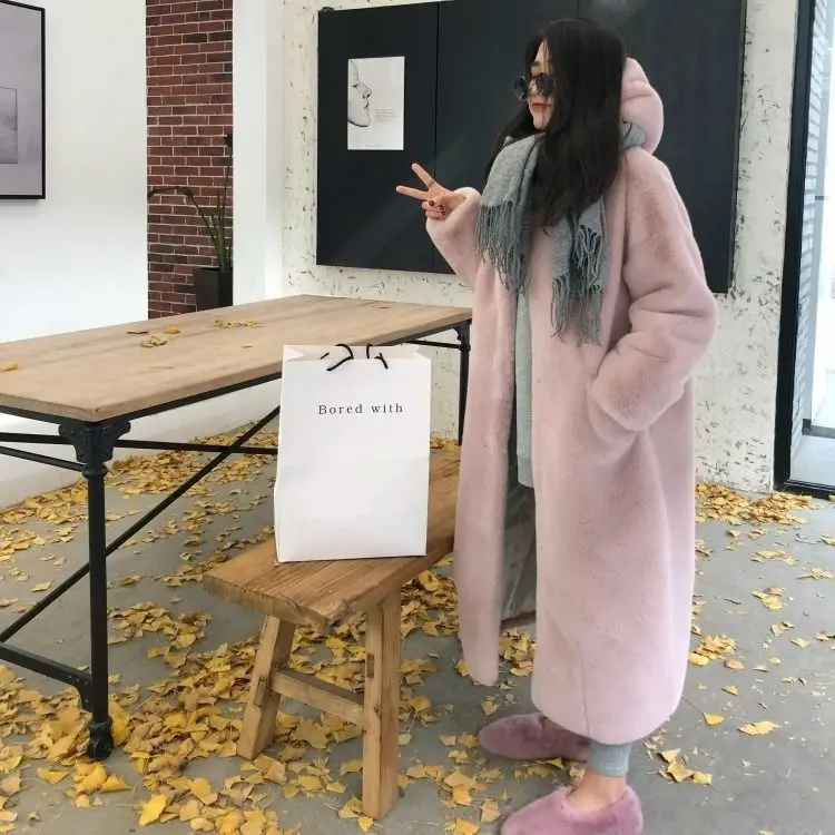 Пальто с мехом 2021 удобные теплые 2021 зимнее, модное, толстое длинное женское пальто из искусственного меха с капюшоном, шикарные пальто больших размеров