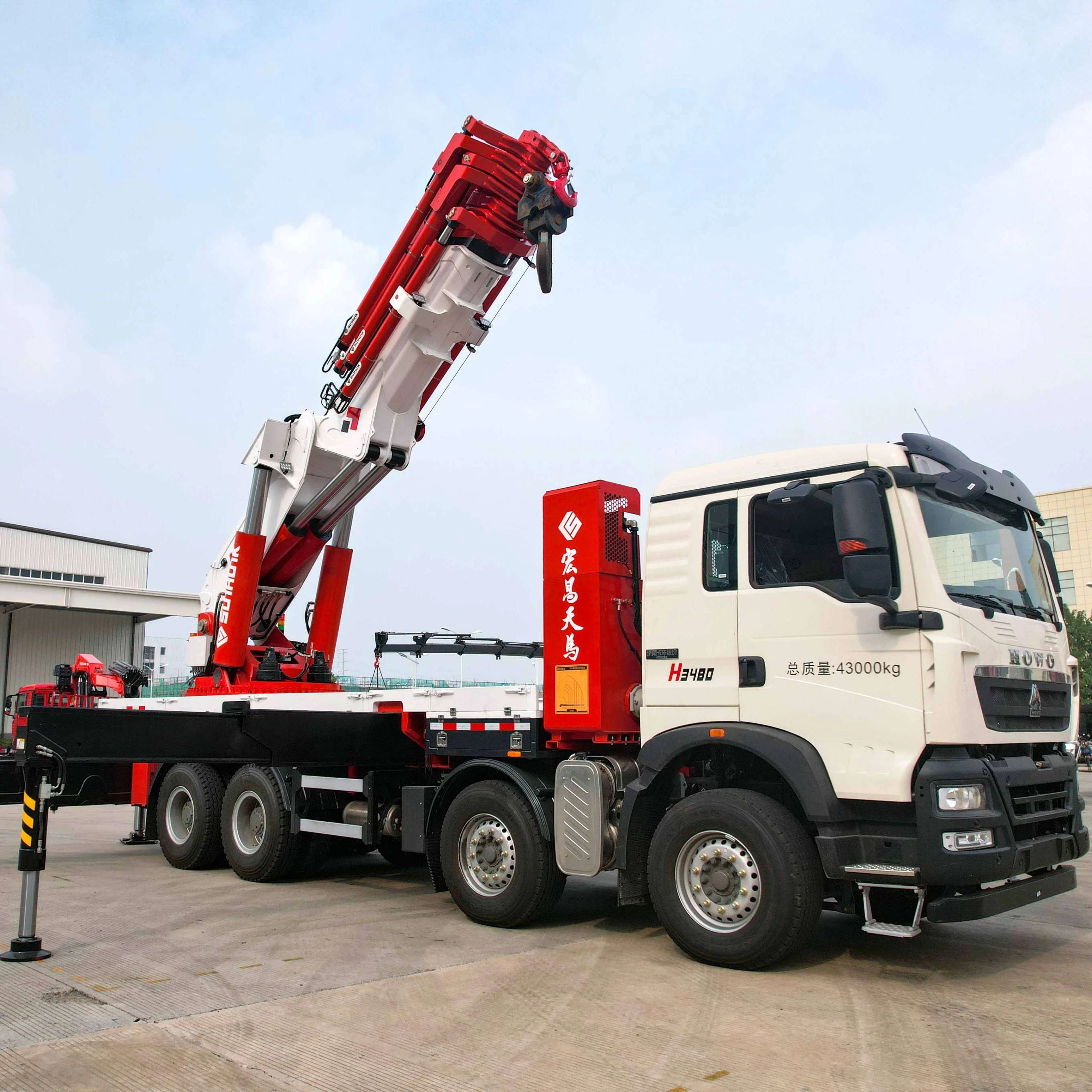 SUNHUNK 80 TON large tonnage High End eight boom sections hydraulic folding truck crane for sale