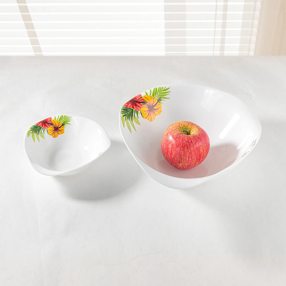 Wholesale high quality 12inch resistant opalware glass plate microwave safe oval shape printing opal dinner plate