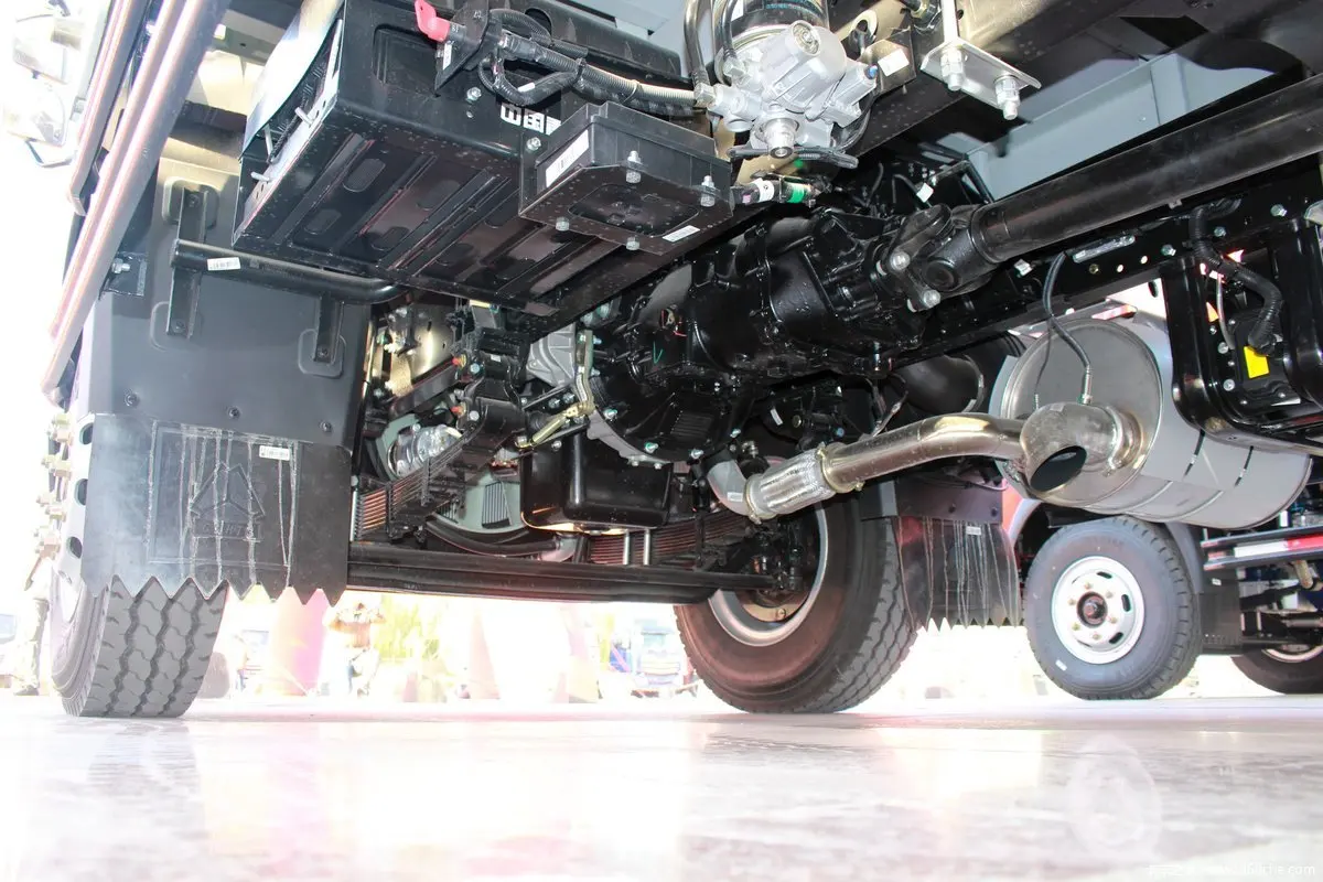 
Howo 11-20 Ton Sinotruck 4*2 Cargo Price Light Truck 