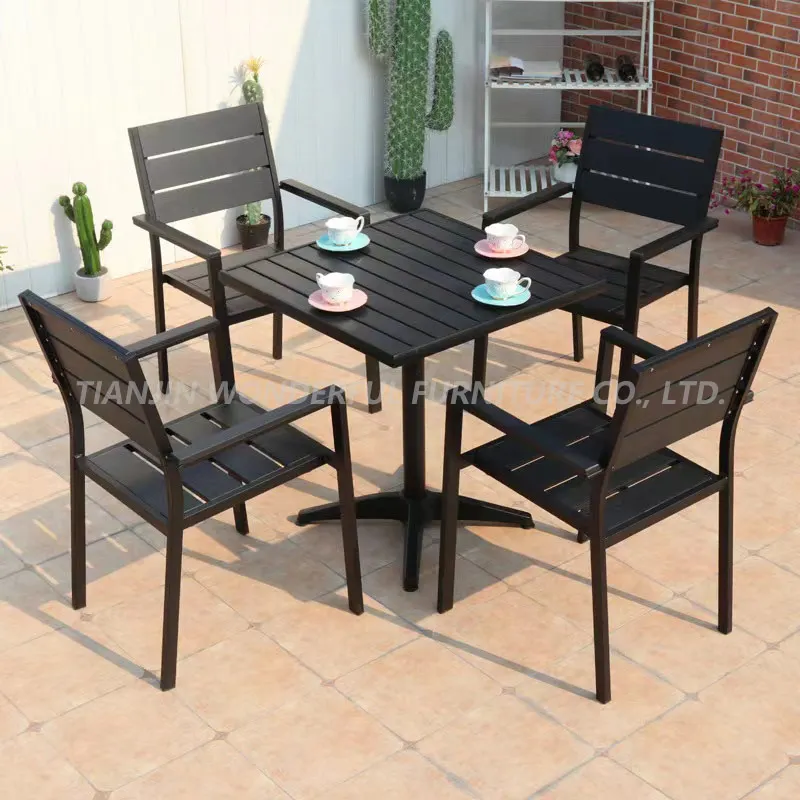 Simple Garden Furniture Leisure Garden Plastic Wood Tables and Chairs