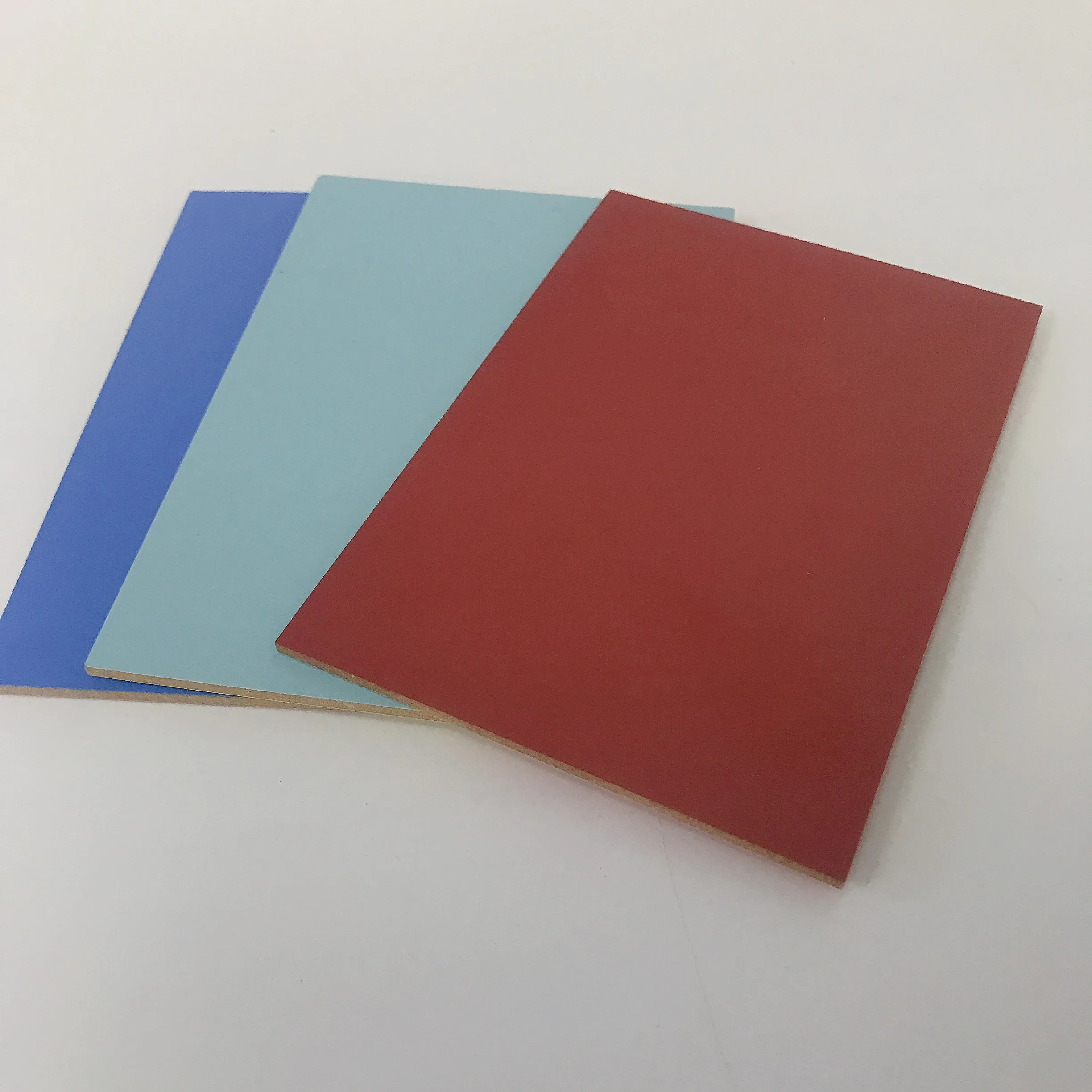 Hot Selling 15mm Melamine Veneer Various Colors Miscellaneous Wood Fiberboard MDF  E1\P2  for High-End Decoration