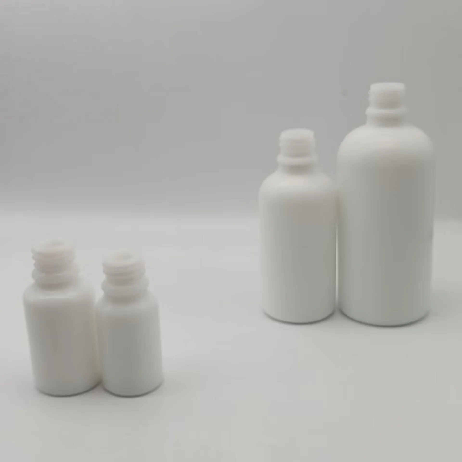 Hot Sale White Porcelain Opal Tablet Pill Bottle 5-100 ml DIN 18 mm for use with essential oils, perfume, liquids.