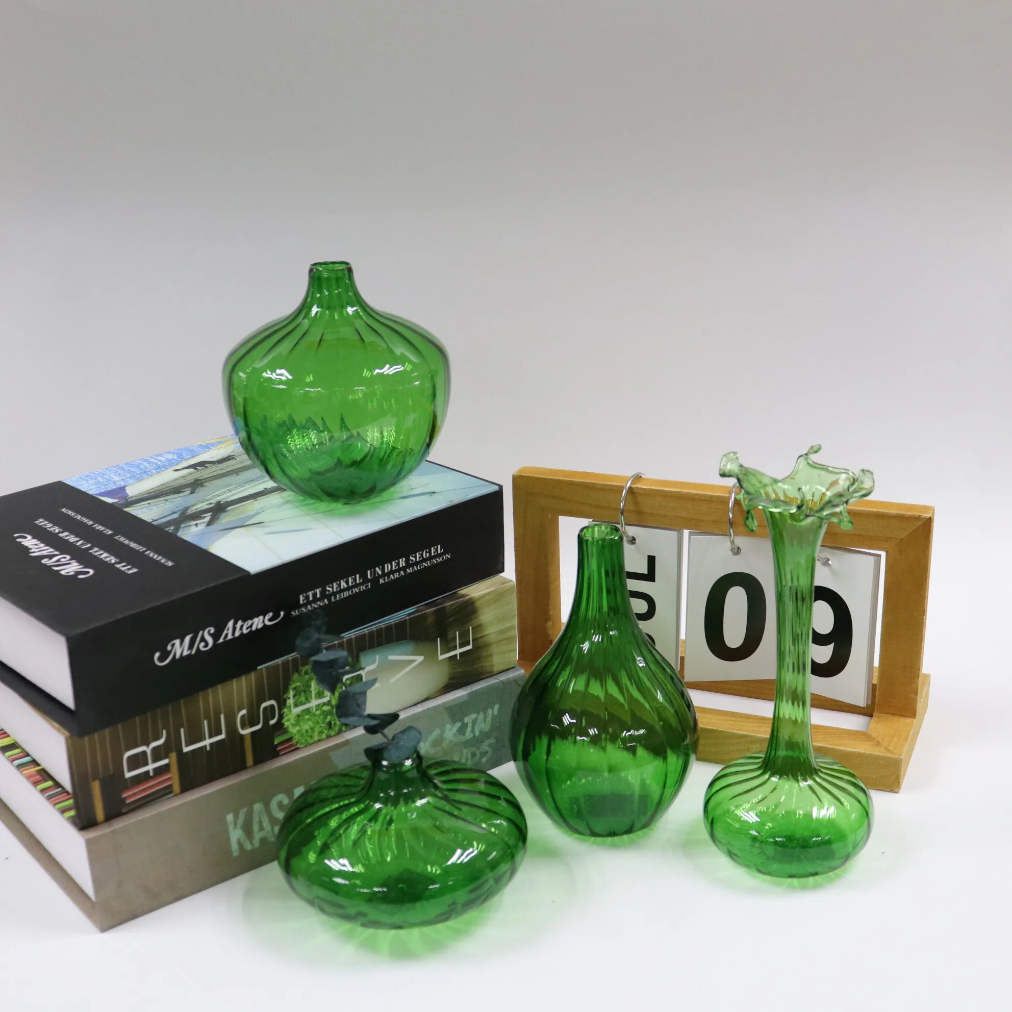 Glass Flower Vase Manufacturer Blue Borosilicate Glass Vases For Table Home Decoration Wedding