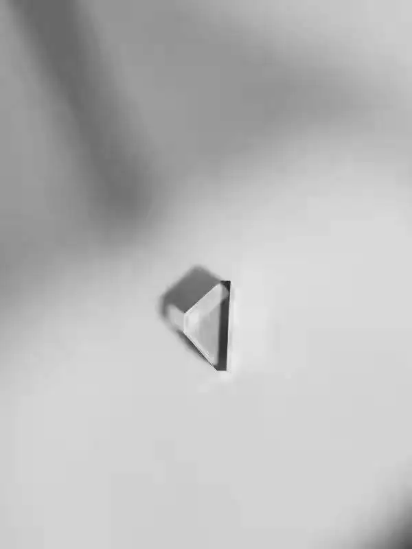 High precision optical CVD diamond right angle prism for infrared application