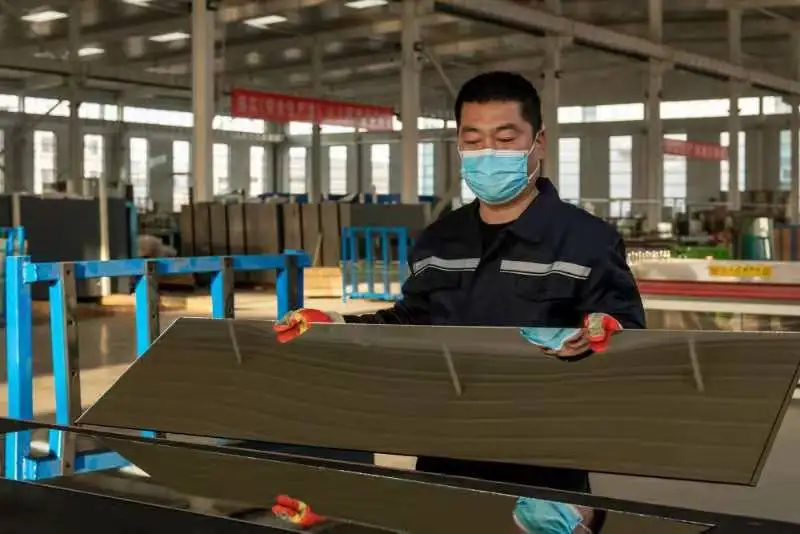 China factory high quality 3mm mirror cuattable tempered mirror glass toughened mirror glass