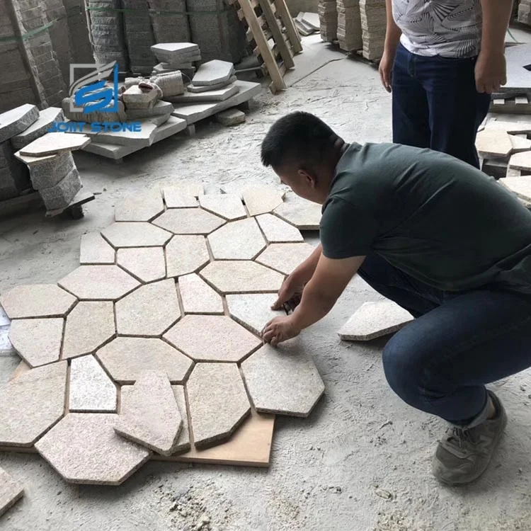 G682 Yellow Granite Meshed Paving Cobble Stone For The Yard