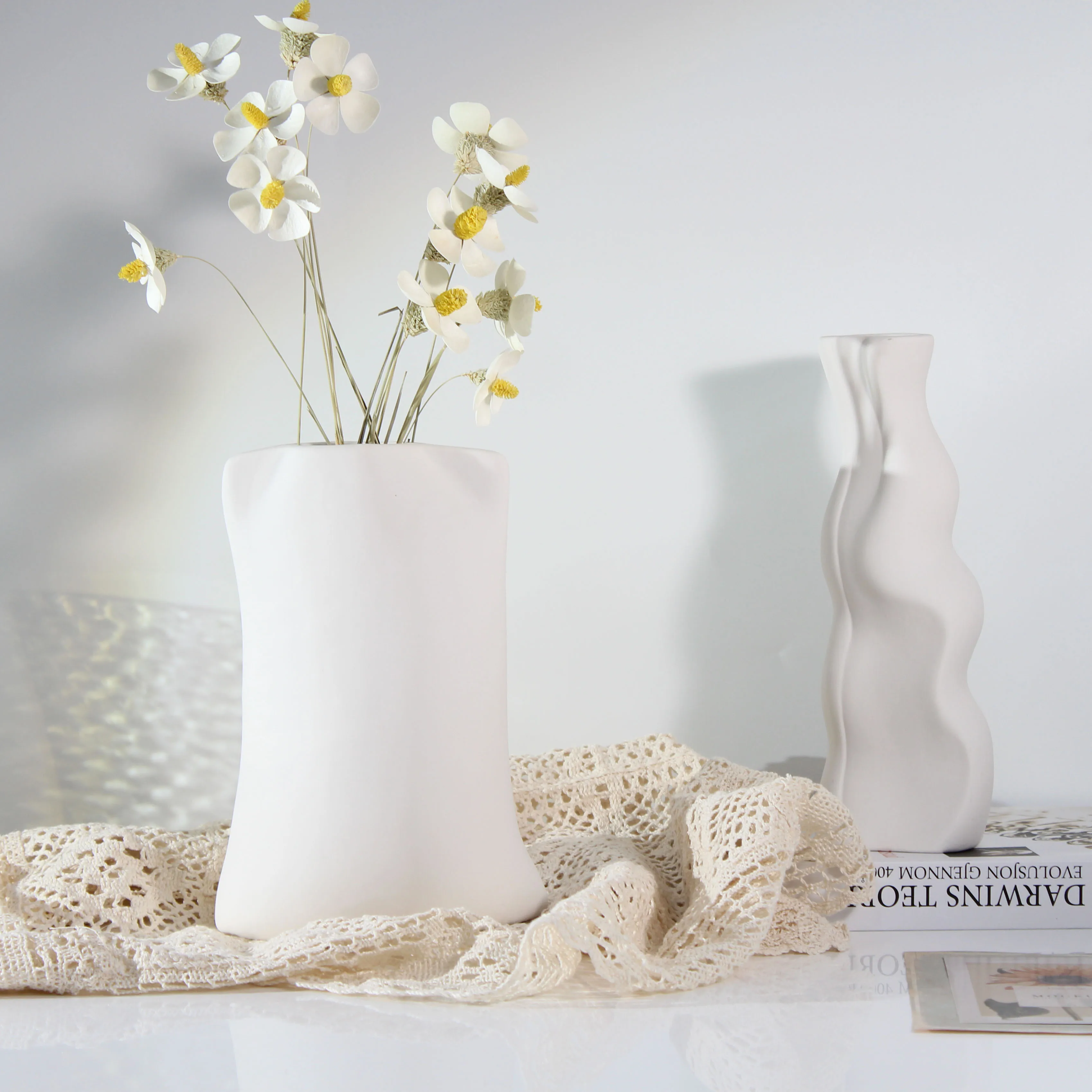 YBH Minimalist Ins Home Accessories Vases Home Tabletop Vase Tabletop Decor Nordic White Vase