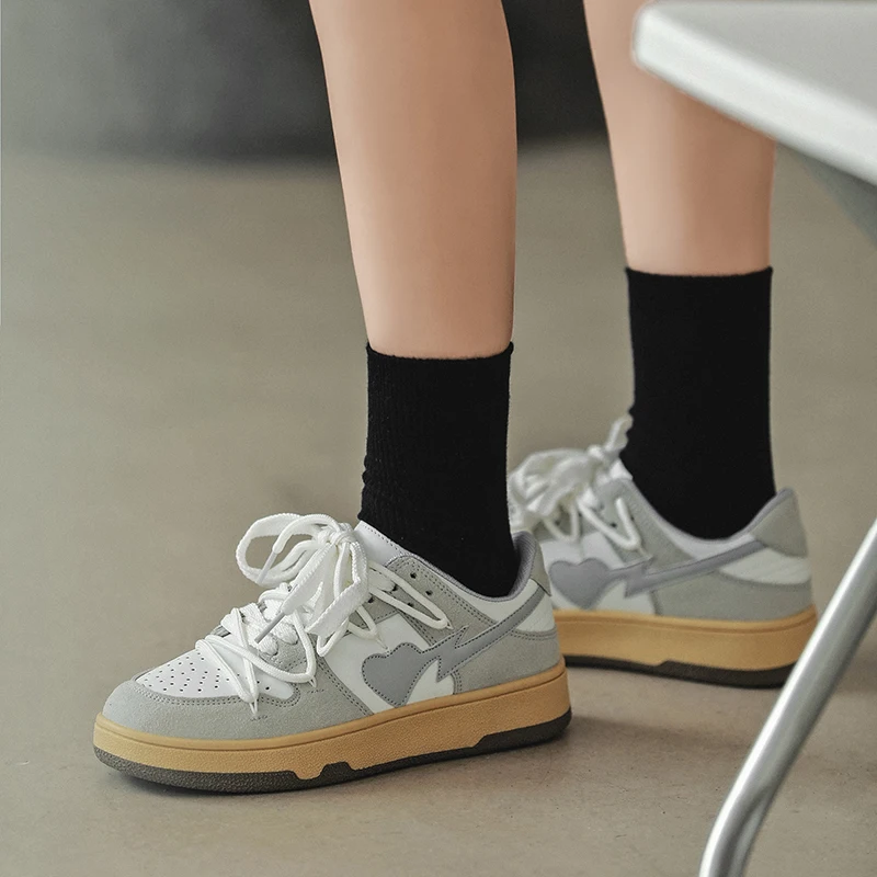 China Supplier  Men and Women Casual basketball style Shoes Fashion Trendy Male custom Sneakers Squid Game Green Lace up shoes