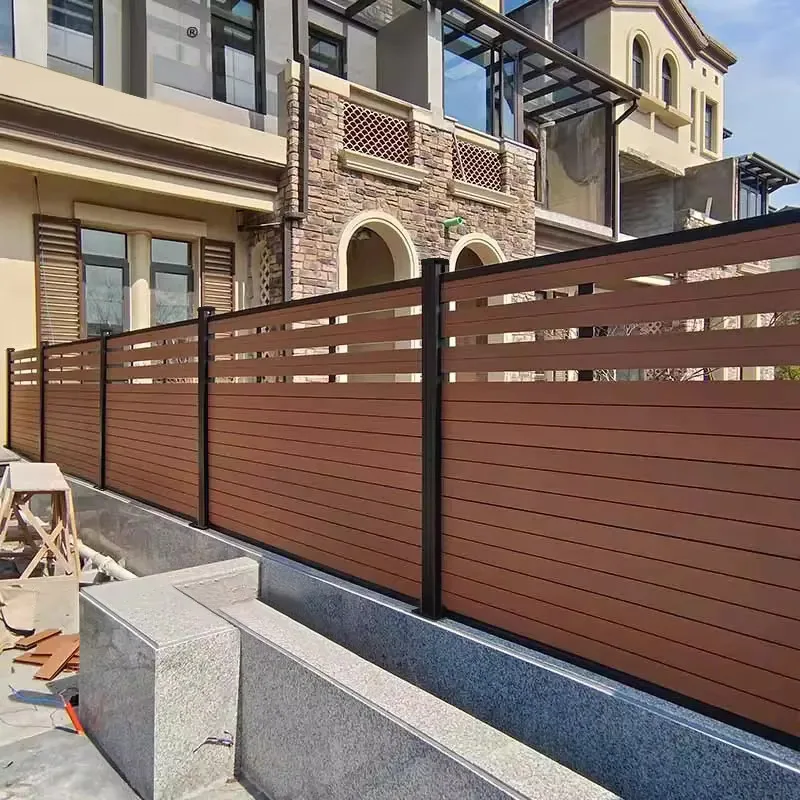 Waterproof And UV Resistant Garden WPC Panel Fence Easy Install Semi Closed Wood Plastic WPC Privacy Fencing Composite Fence