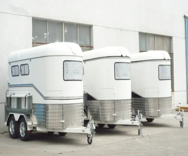 2 лошади прицеп лошади поплавки лошади тележка