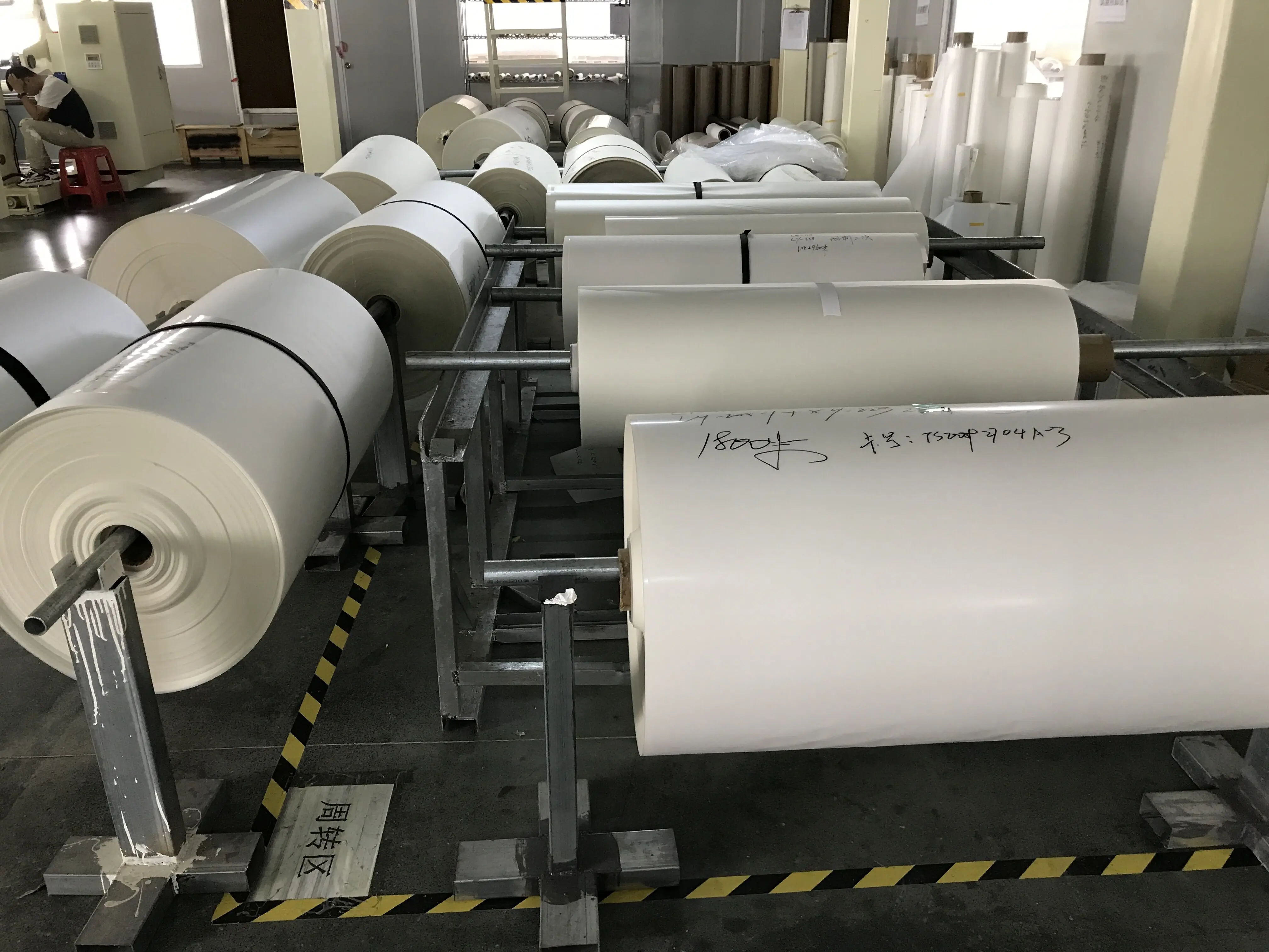 2023 Печать Эко-растворяющая печать и резка из полиуретана с теплопередачей виниловая пленка для перекачки одежды