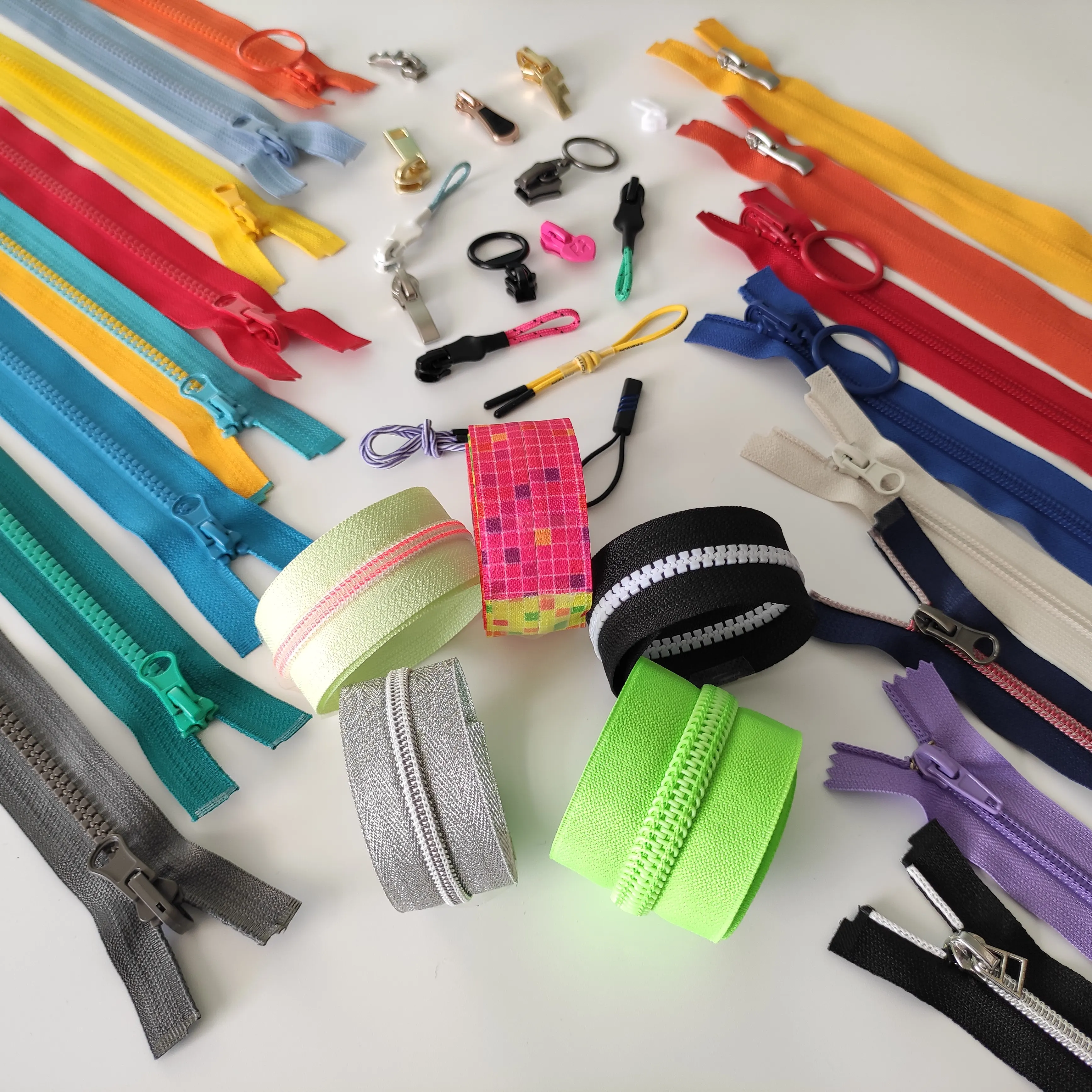 Универсальная одежда, молнии, оптовая продажа, куртка, ветровка, толстовка, используется #5 пластиковая молния с пользовательским логотипом