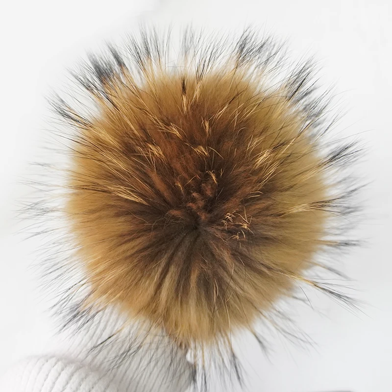 Шляпа с помпоном из натурального меха енота 12 см 15